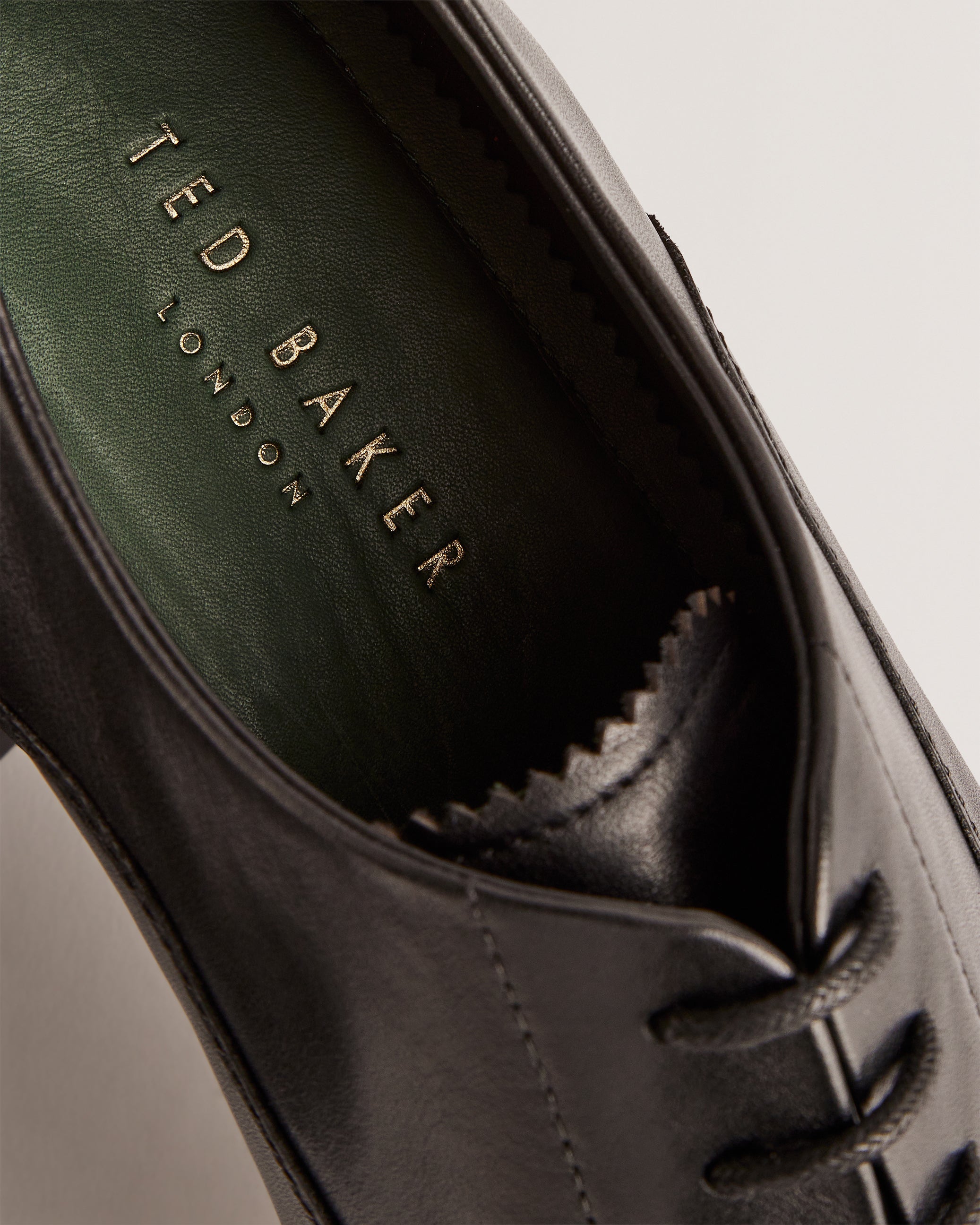 أوكسفورد حذاء أوكسفورد باللون الأسود