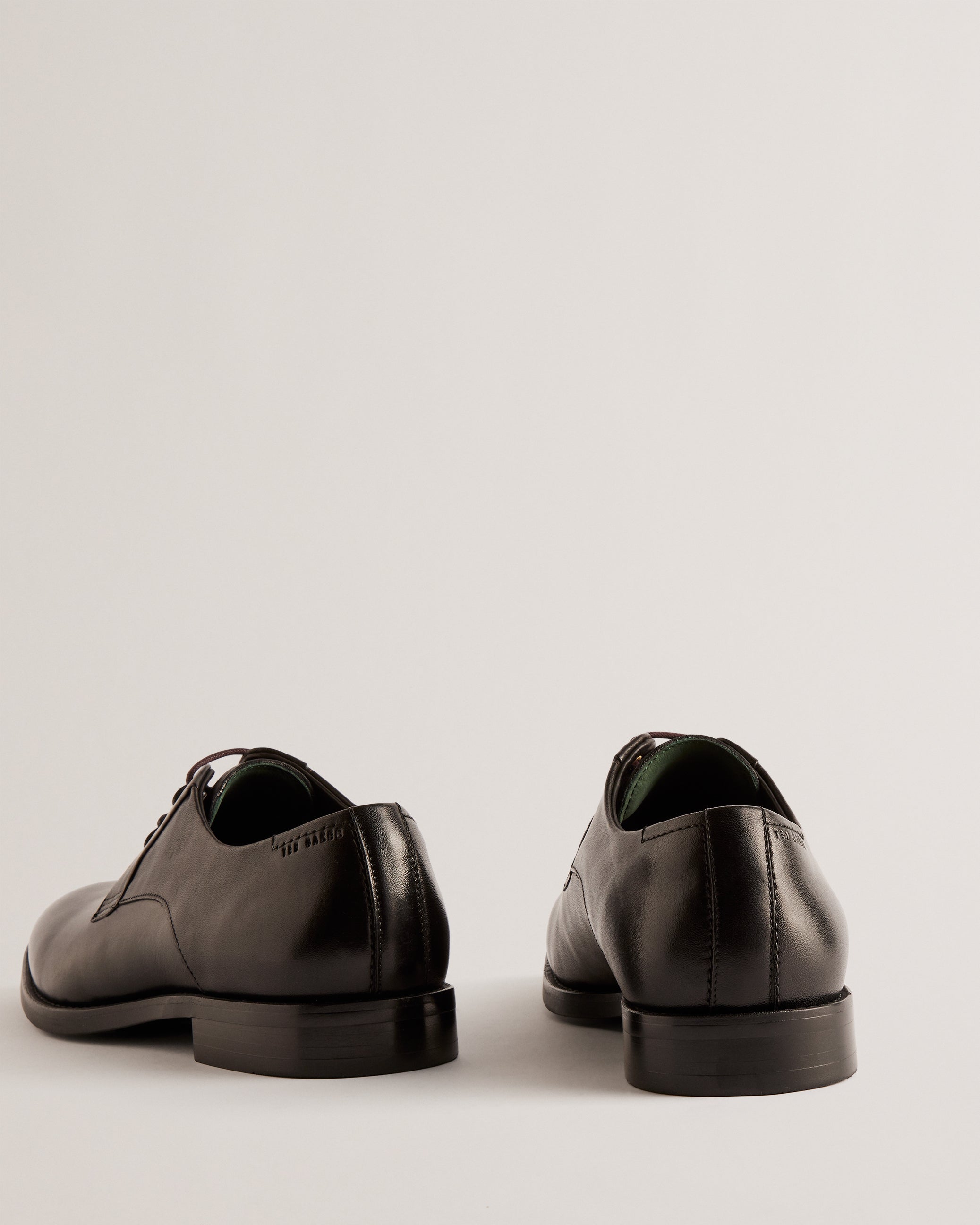 ريجينت حذاء ديربي من الجلد باللون الأسود