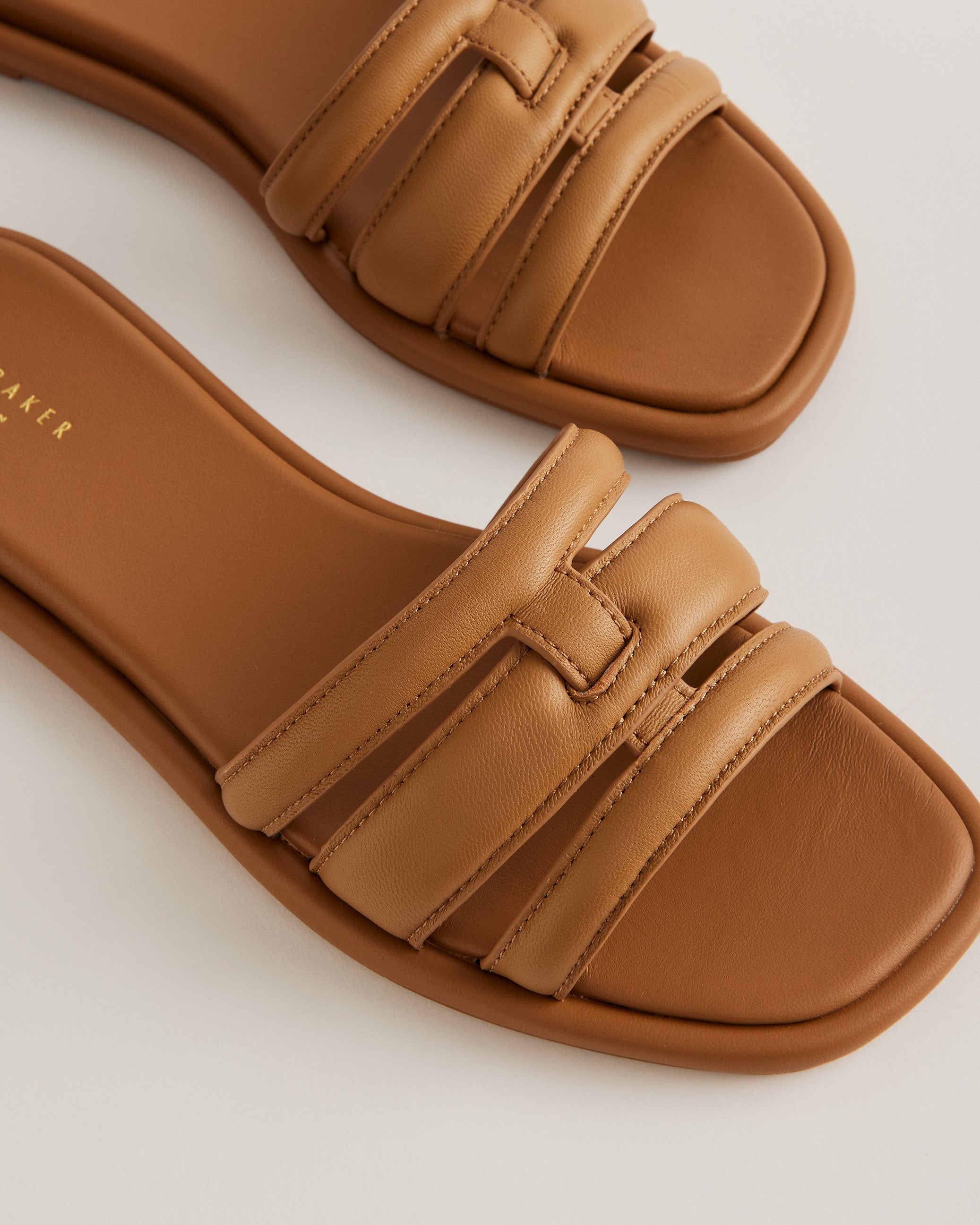 Leeiaa Flat Woven T Logo Slide Sandal Shoes Brown