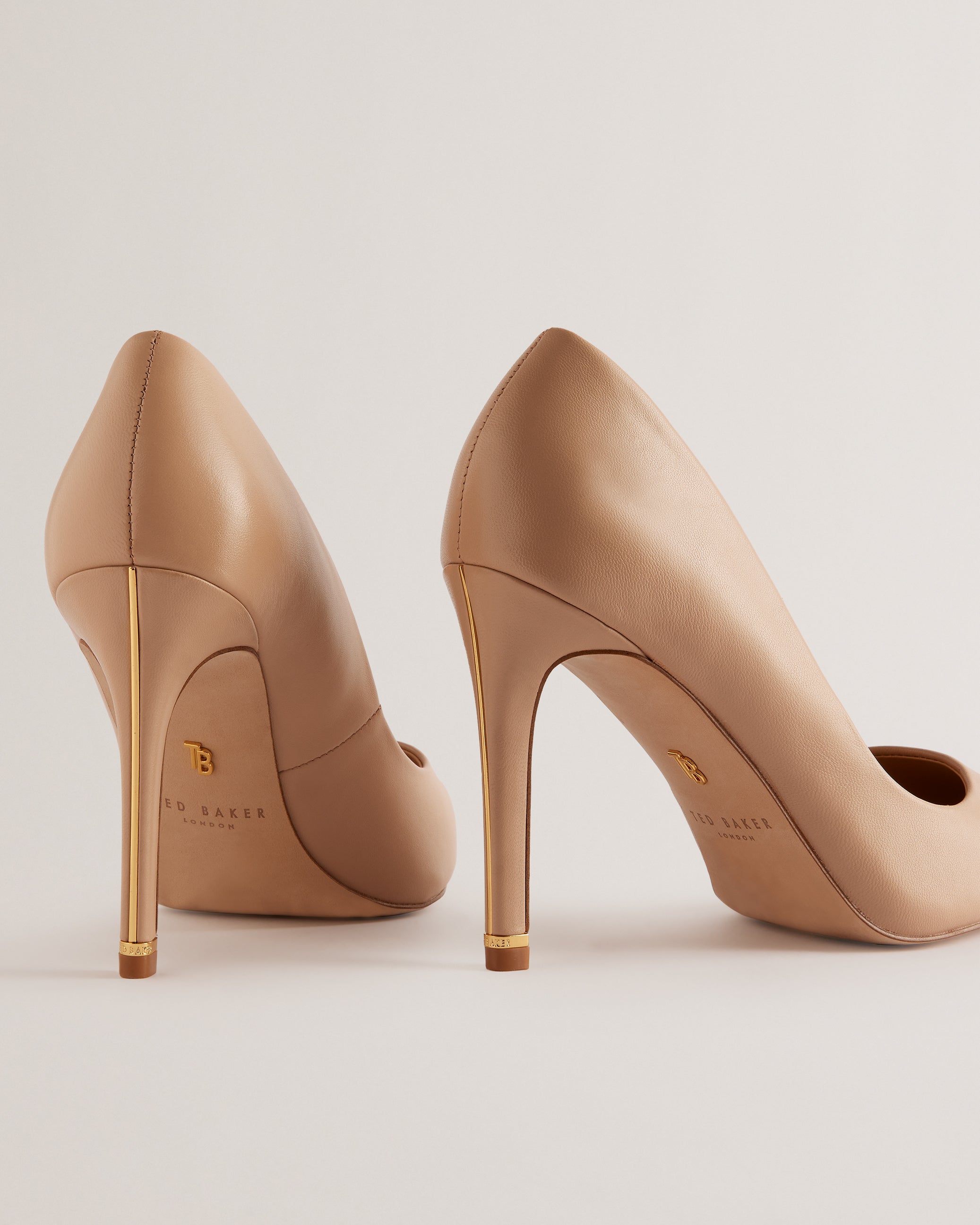 Caaraa High-Heeled Pump With River Of Gold Heel Shoes Beige
