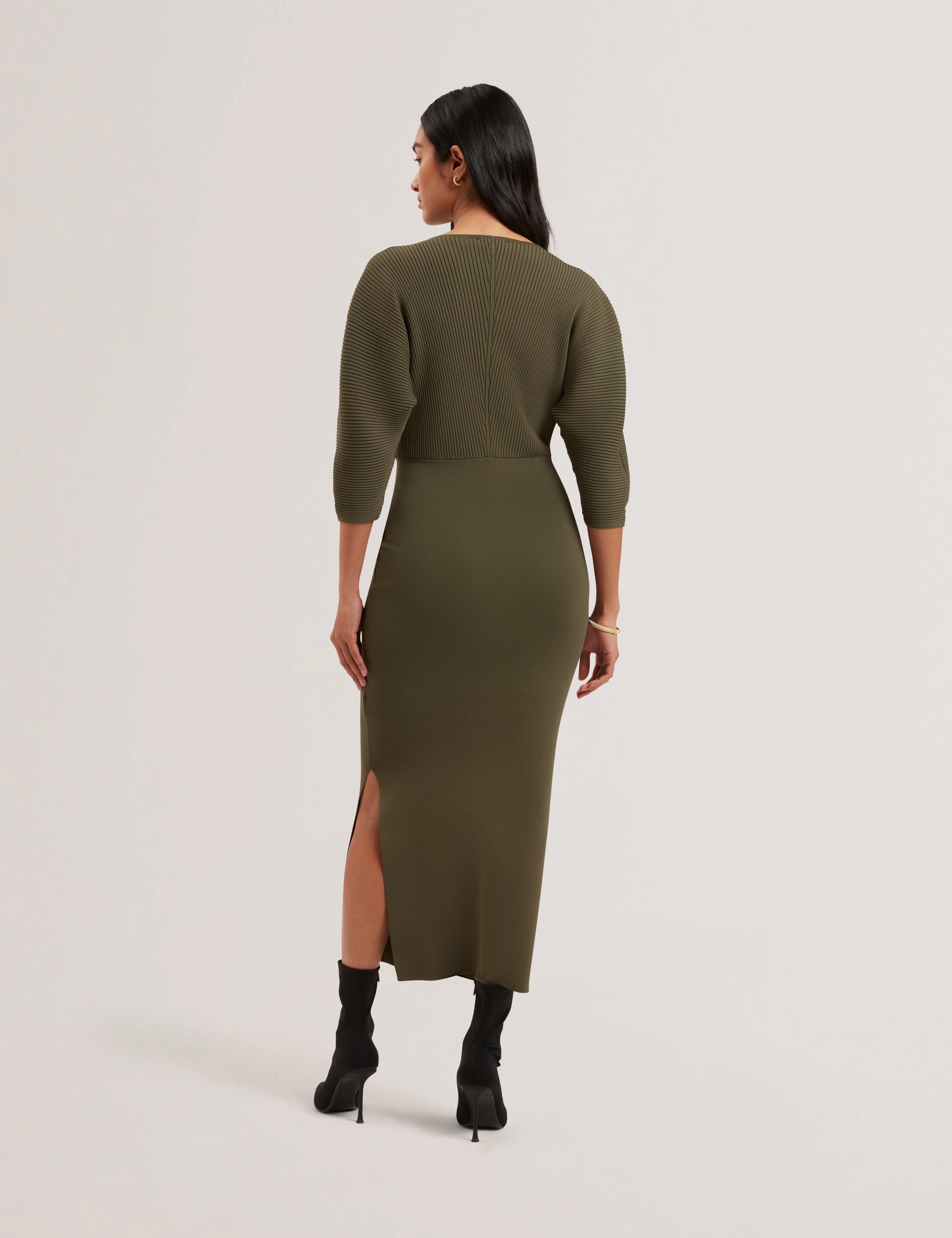 Vanitha Sculptured Rib Knitted Maxi Dress Dk-Green