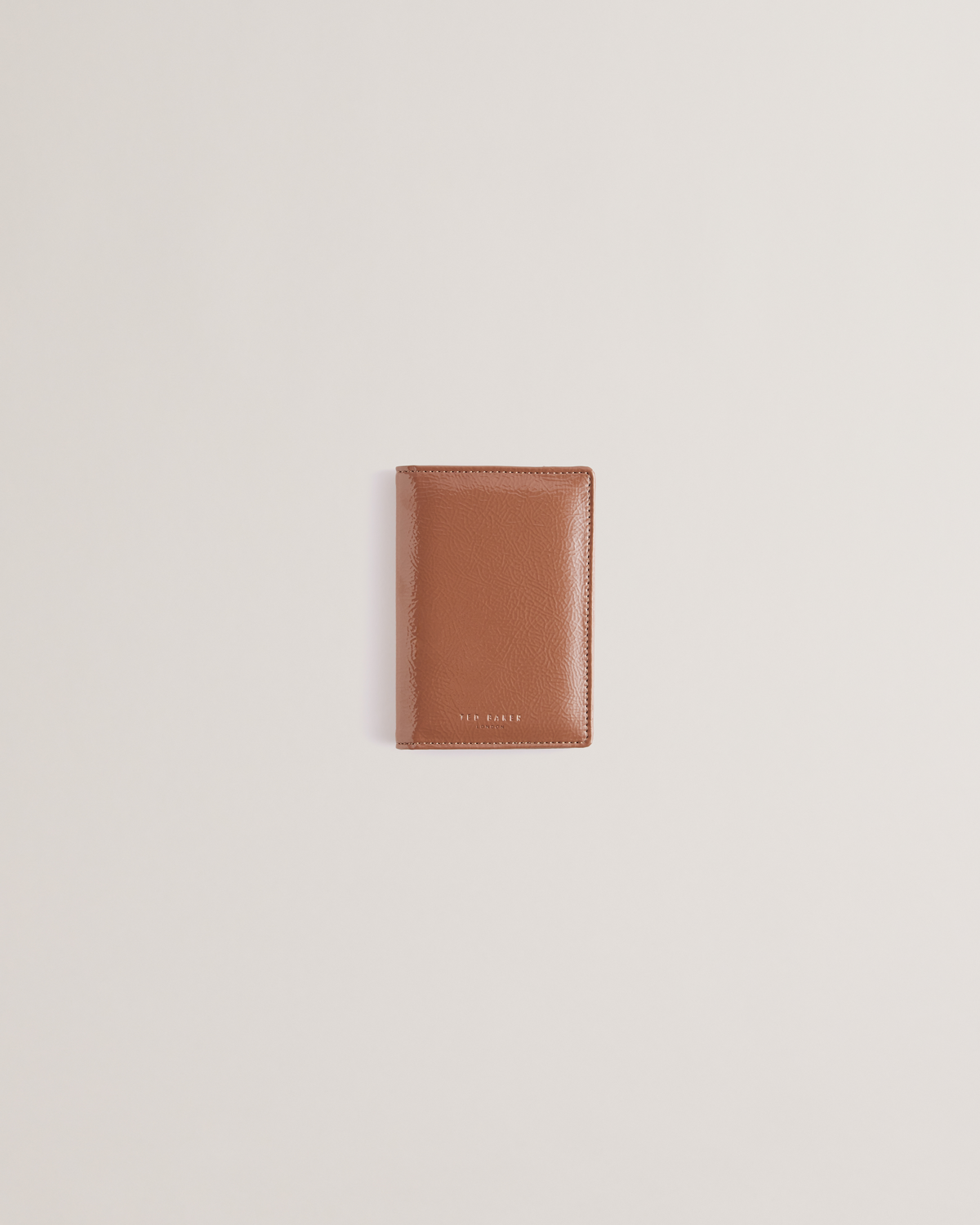 Kelliis Crinkle Patent Pouch And Passport Taupe
