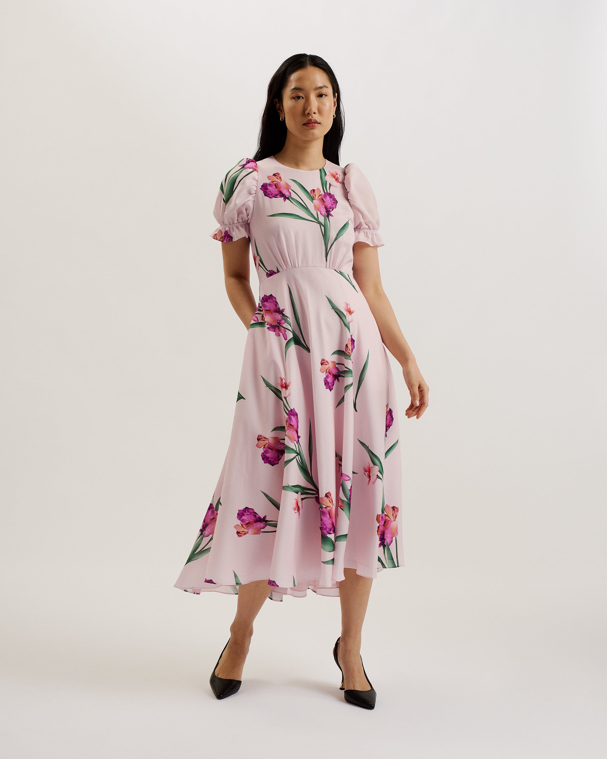 Meriel Midi Tea Dress With Puff Sleeves Lt-Pink