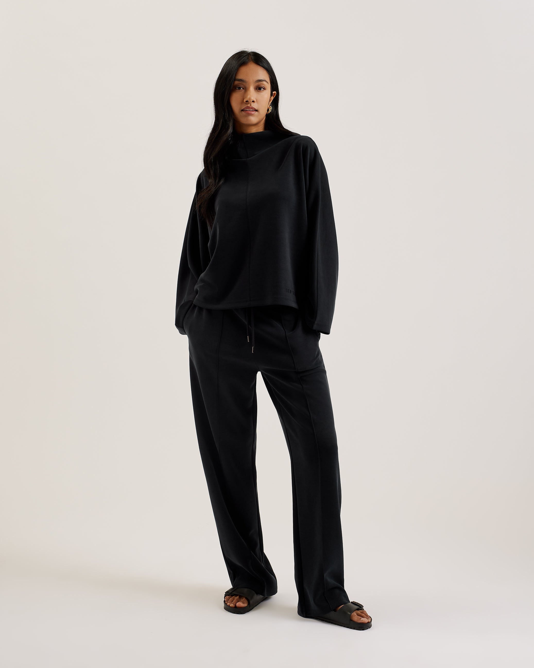 Kenseyy Funnel Neck Wide Sleeve Sweatshirt Black