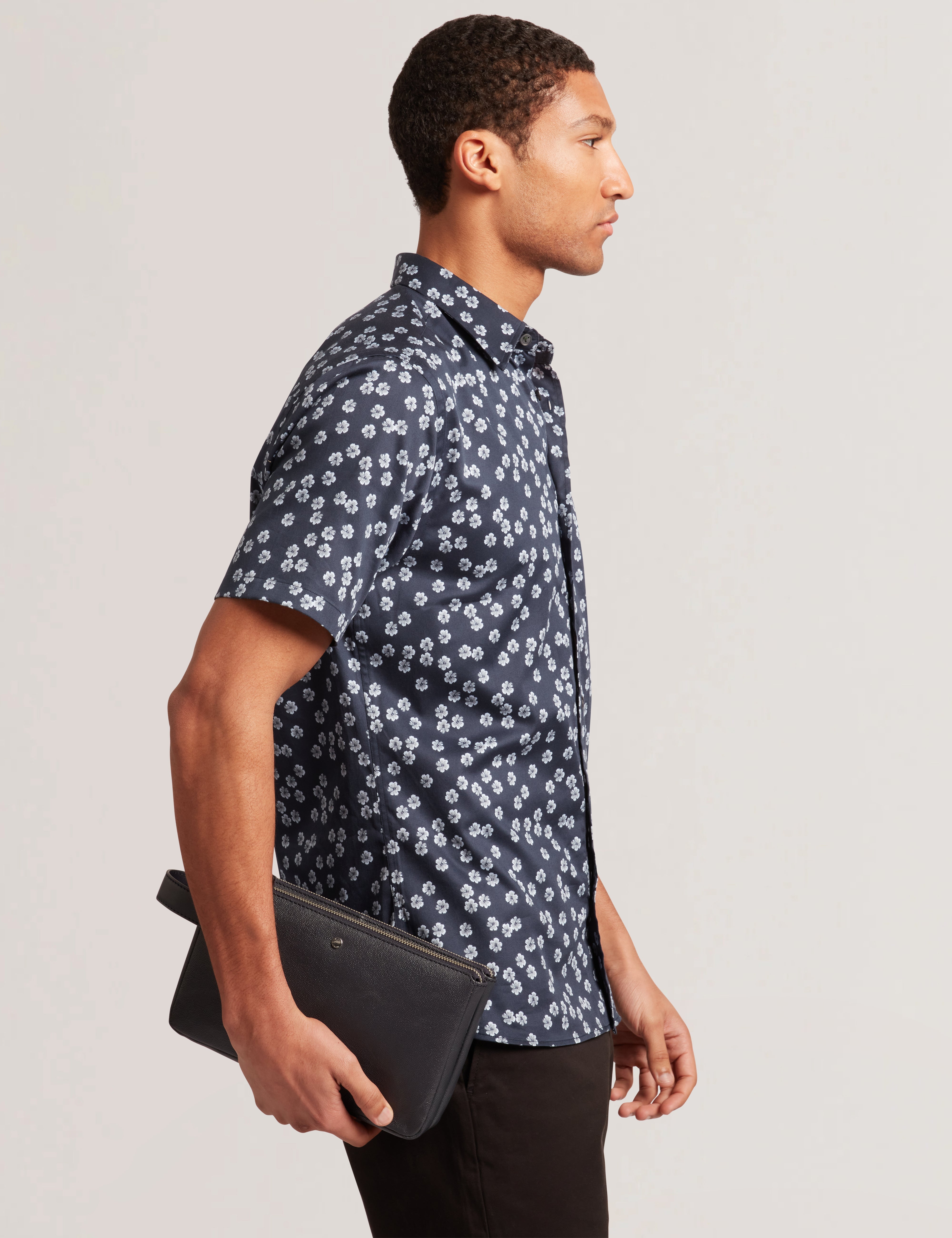 حقيبة جلد كاشتون كافيار Dk-Navy