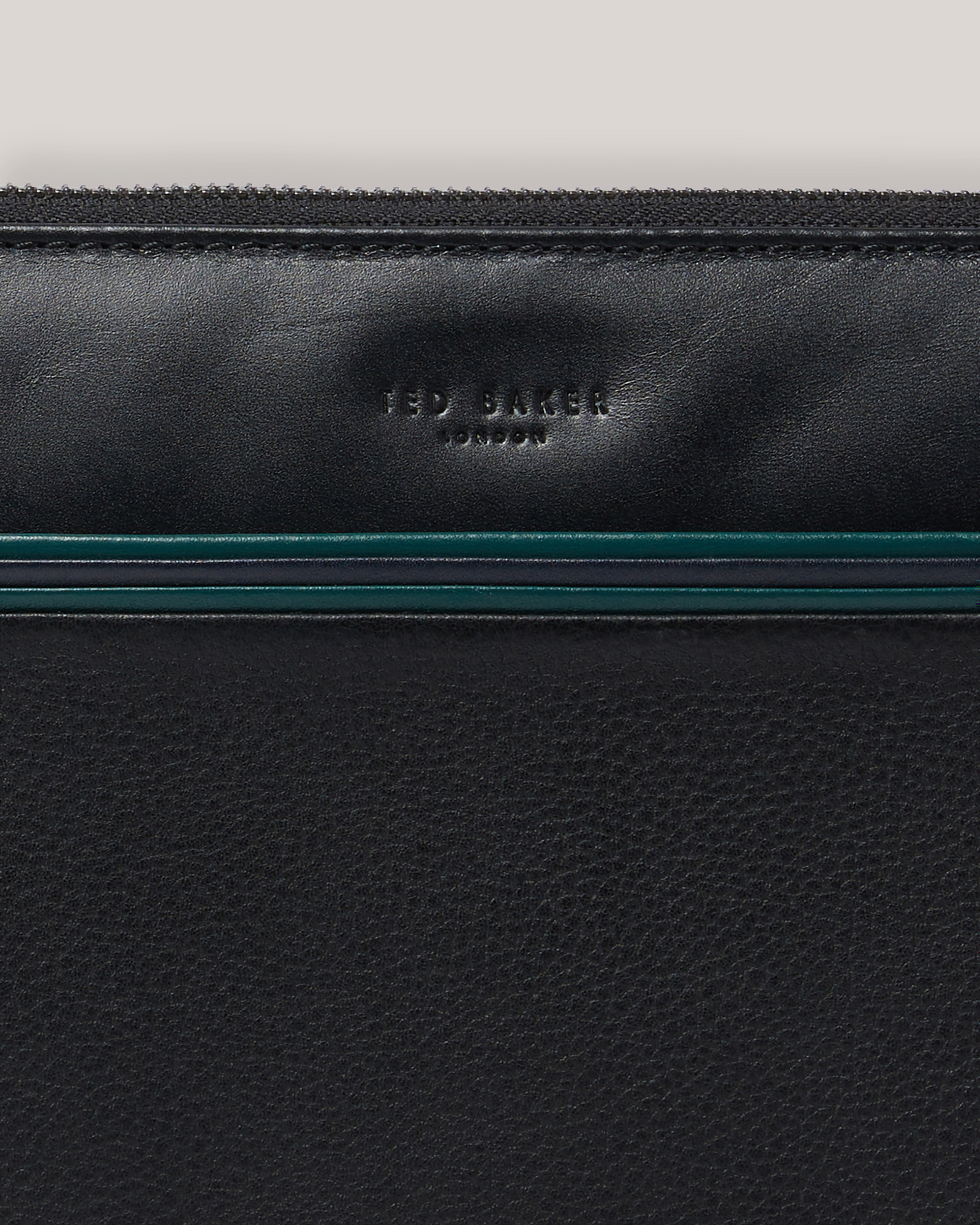 حقيبة كمبيوتر محمول جراسون سترايب جلدية مقاس 13 بوصة، لون أسود