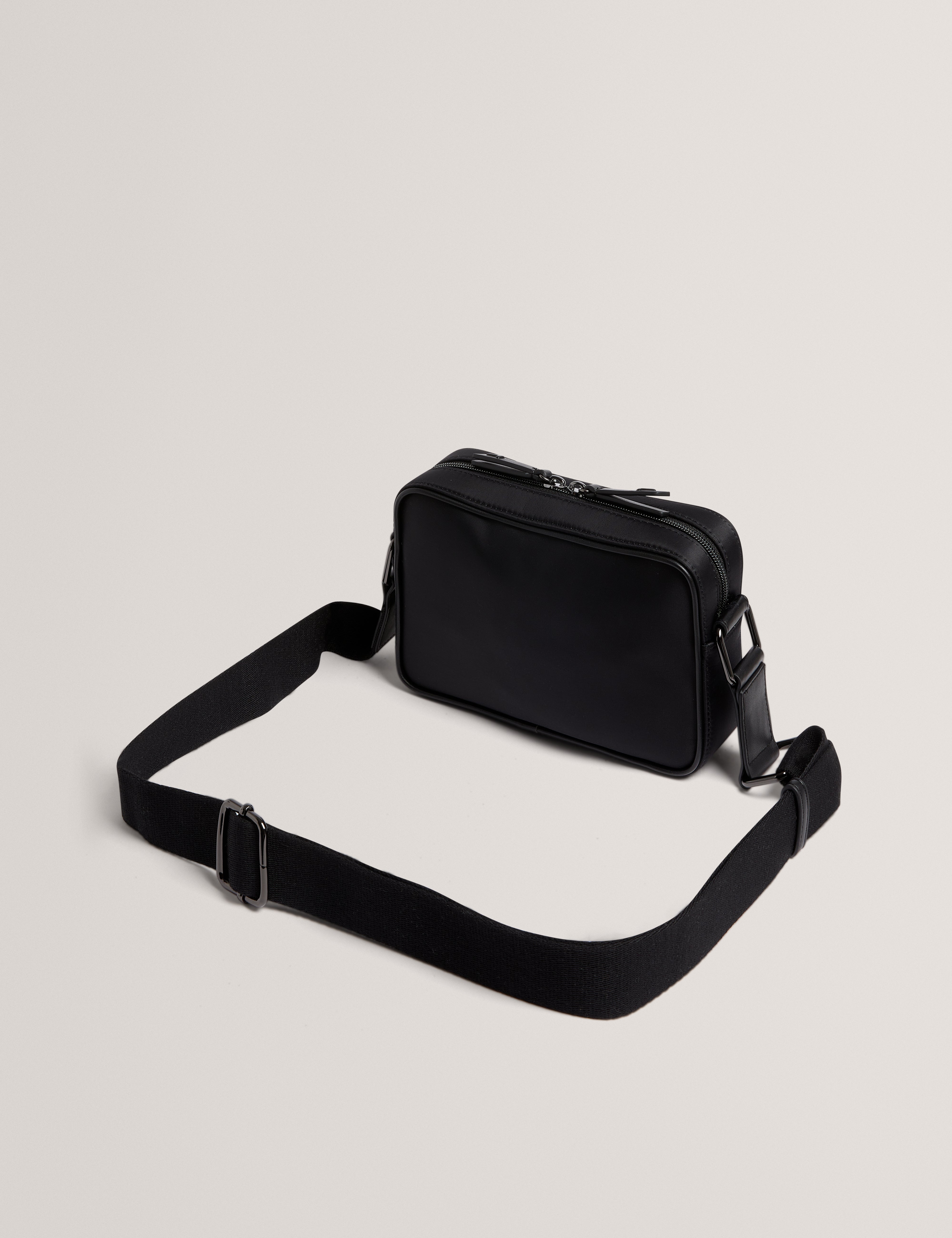 Nesbiit Nylon Tb Script Camera Crossbody Bag Black