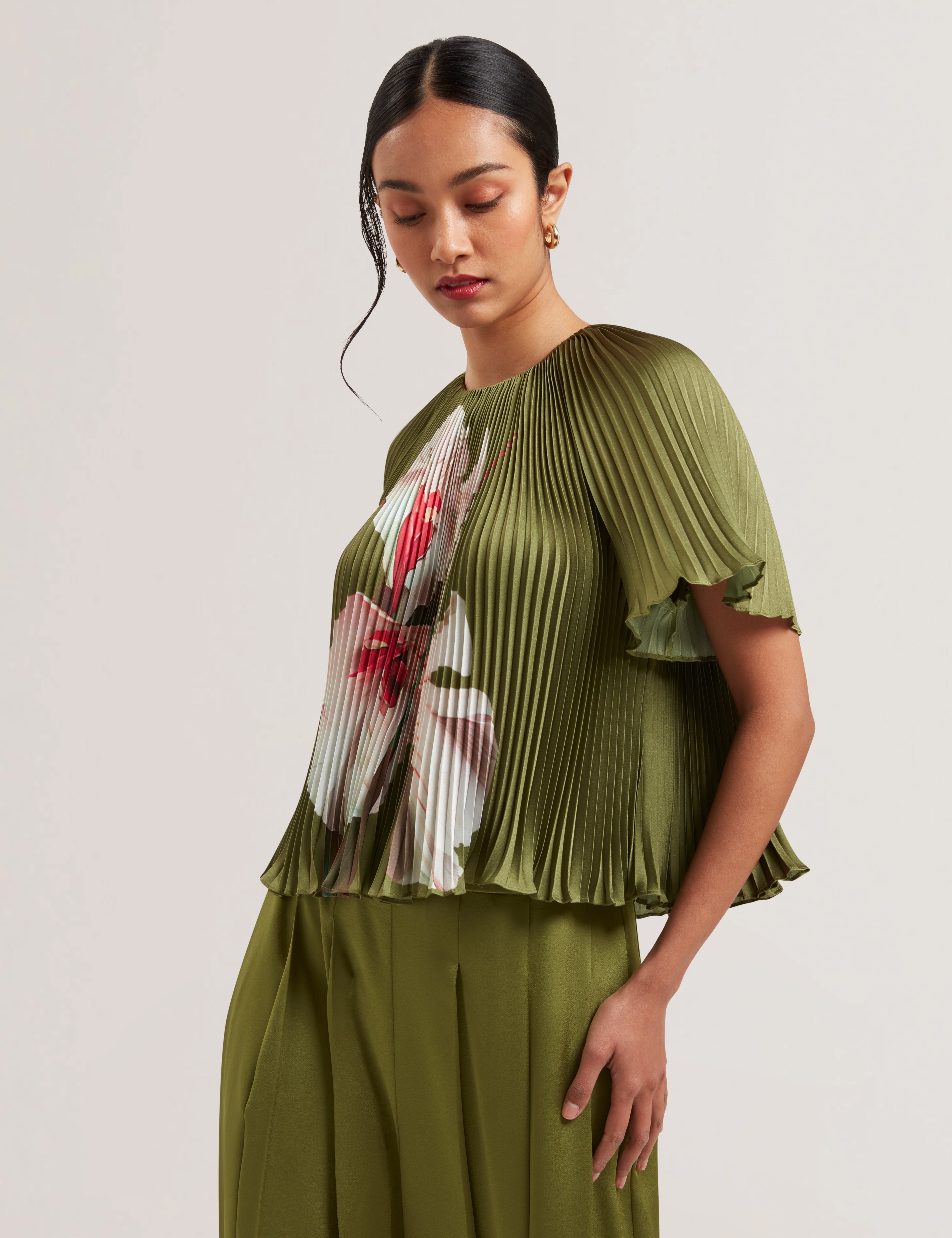 Lionaa Pleated Short Sleeve Blouse Green