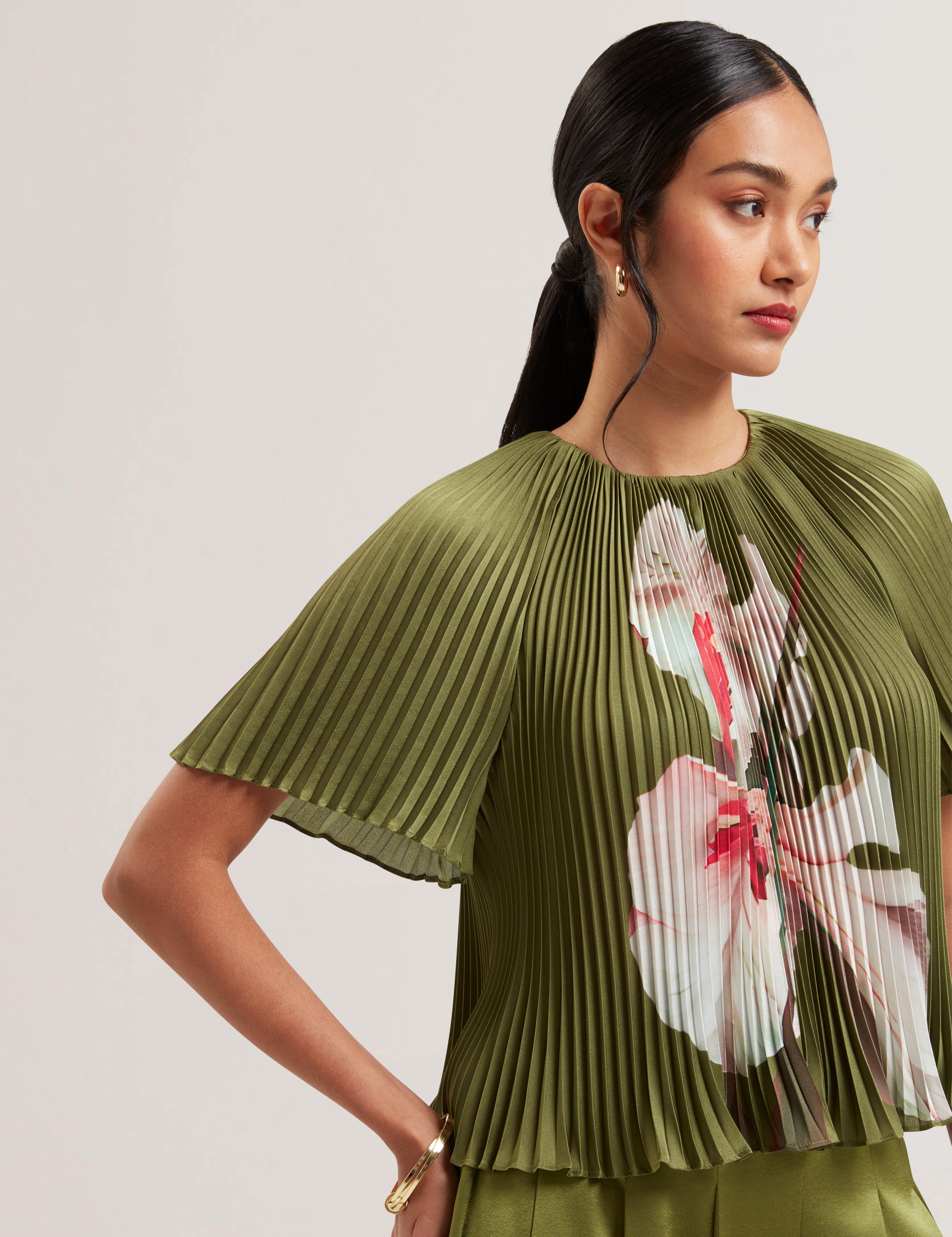 Lionaa Pleated Short Sleeve Blouse Green