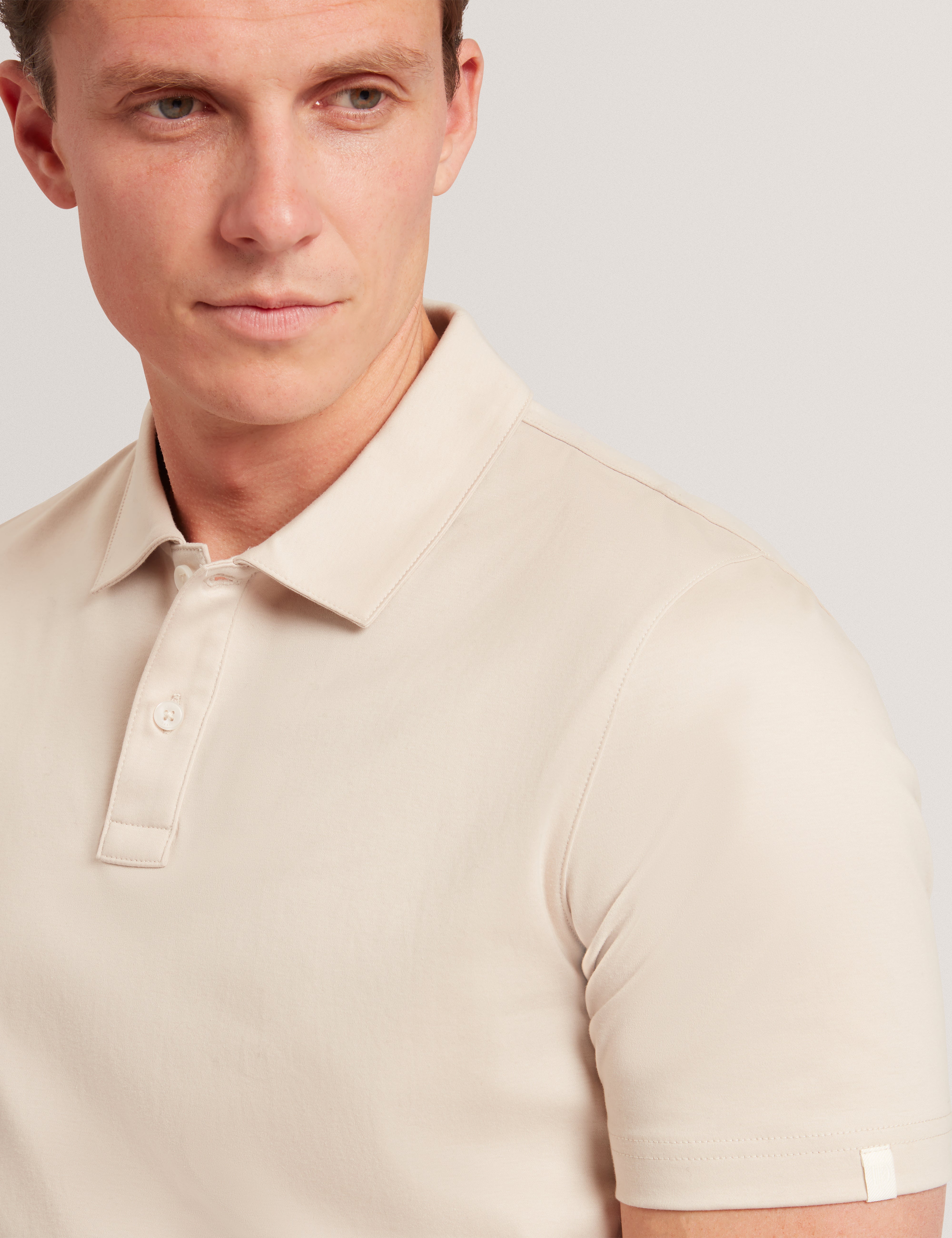 قميص بولو كونال إس إس عادي ناعم الملمس رمادي فاتح