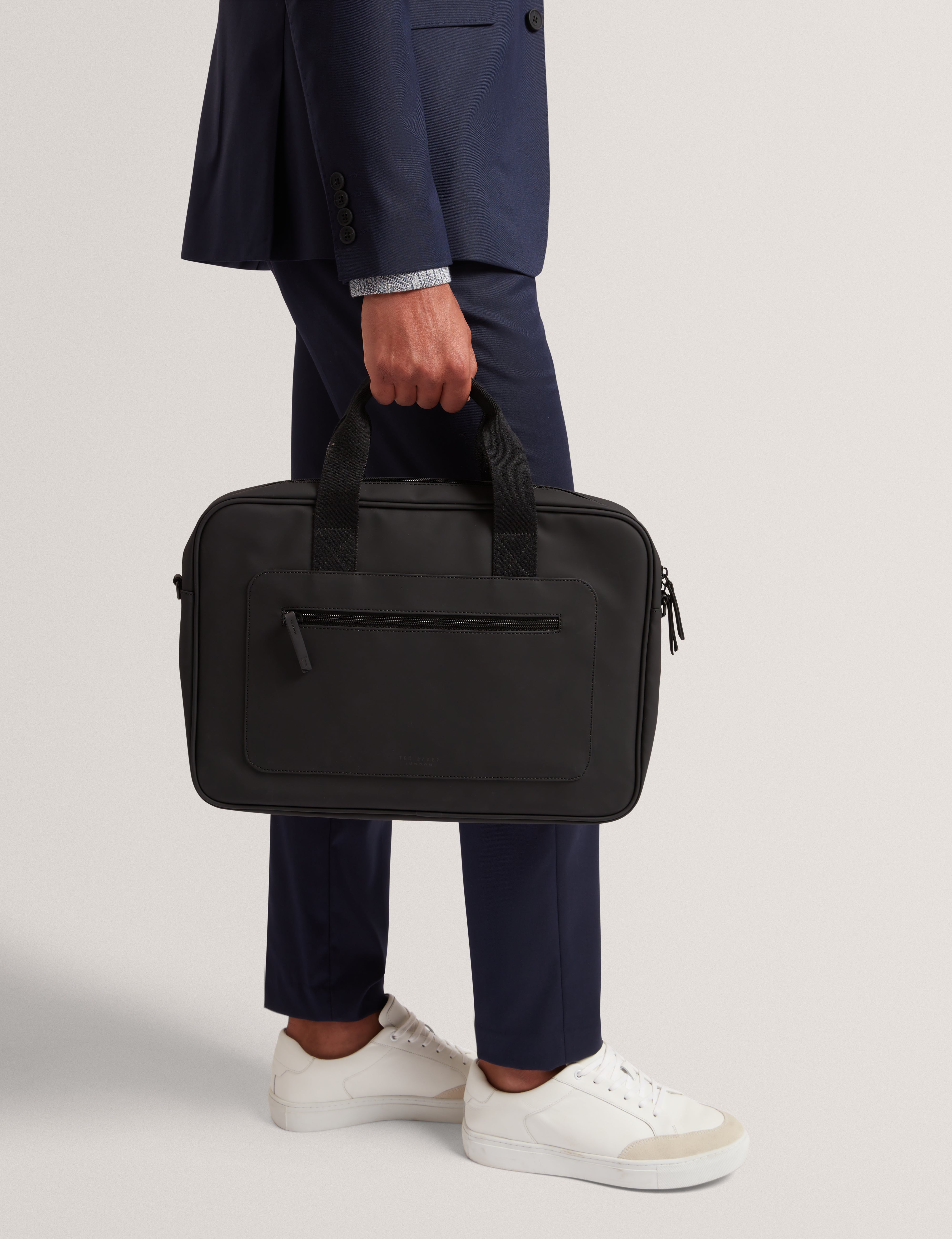 ريليز حقيبة مستندات باللون الأسود