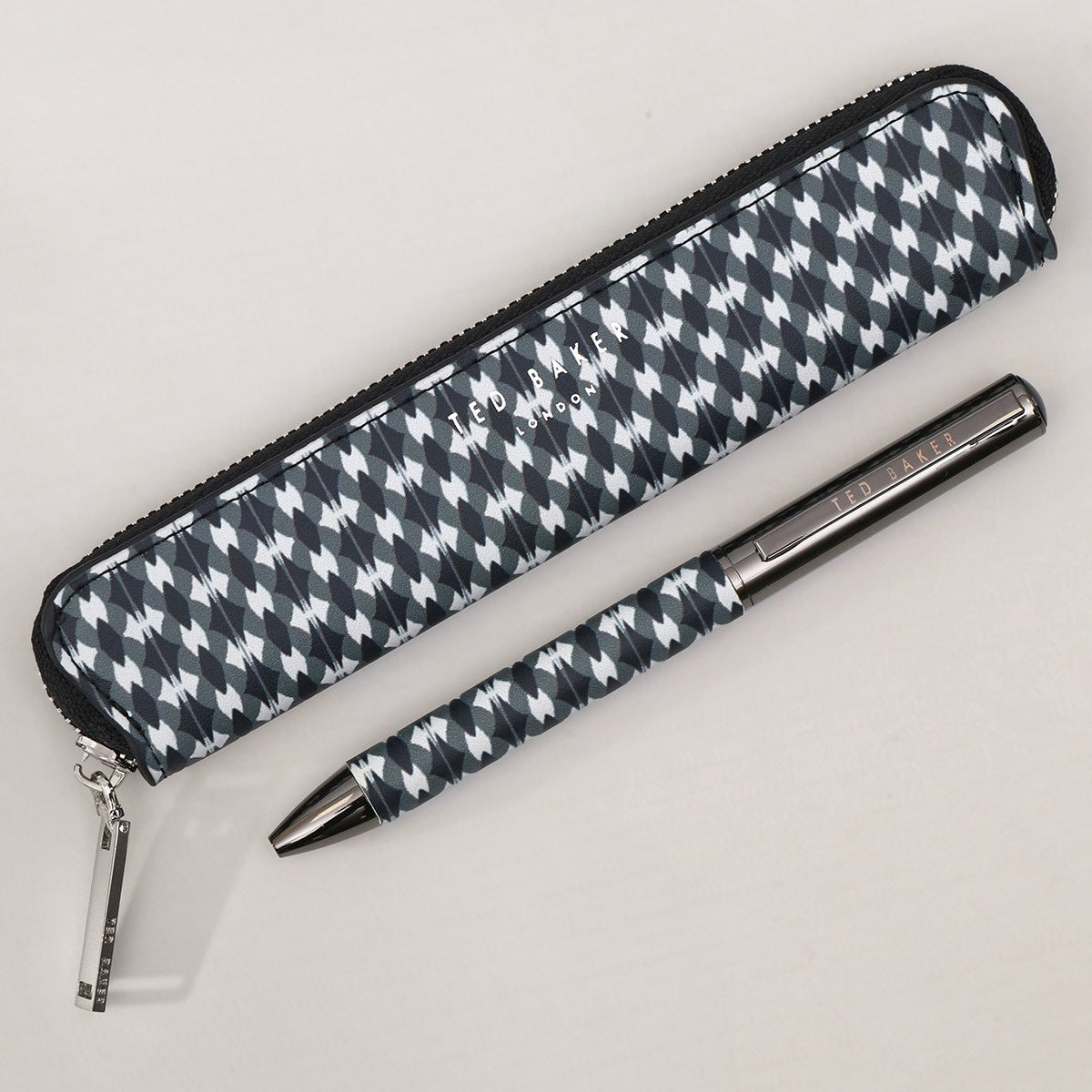 Glenvil Printed Pencil Case And Pen Set Black