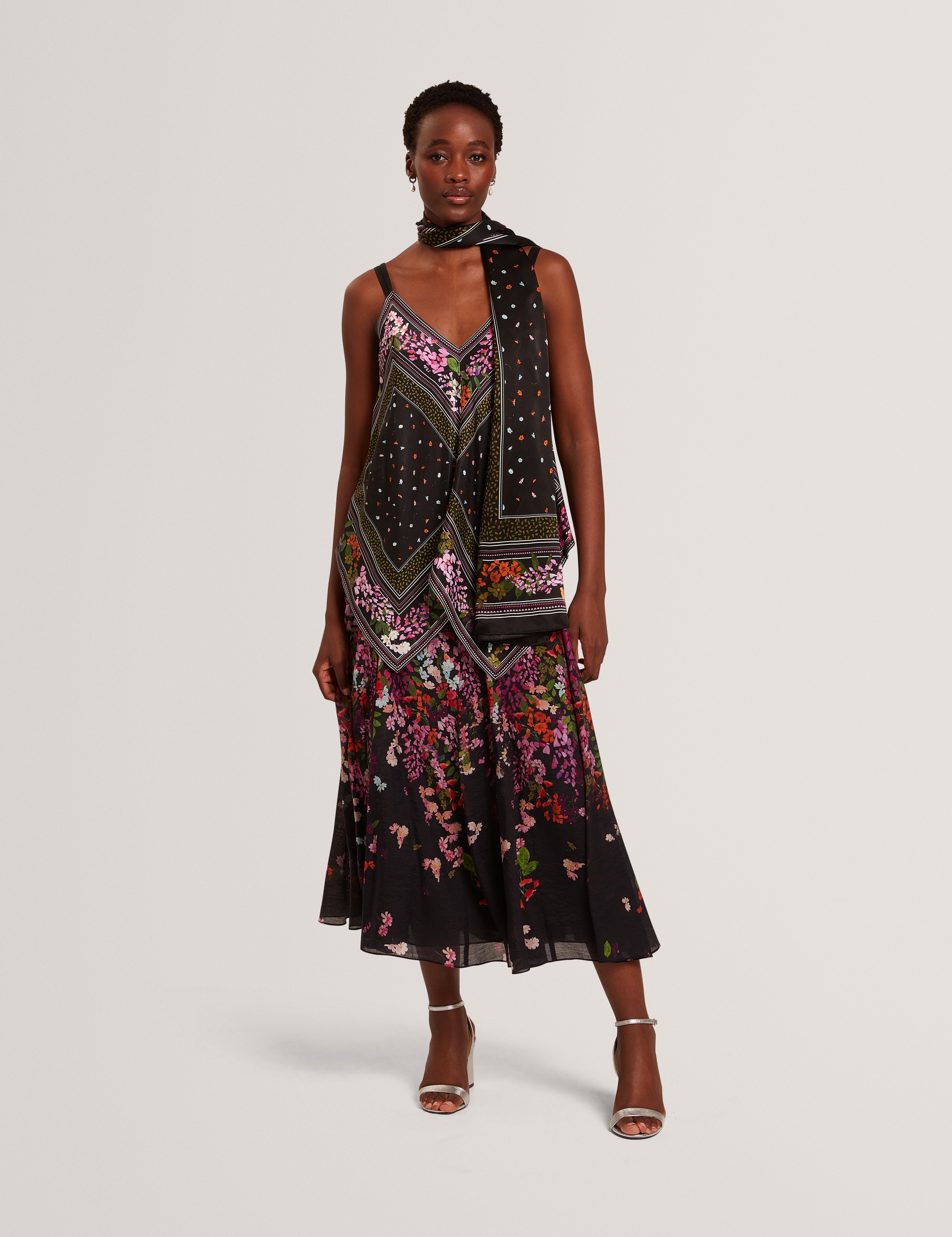 Ayyla Printed V Neck Cami Top Black