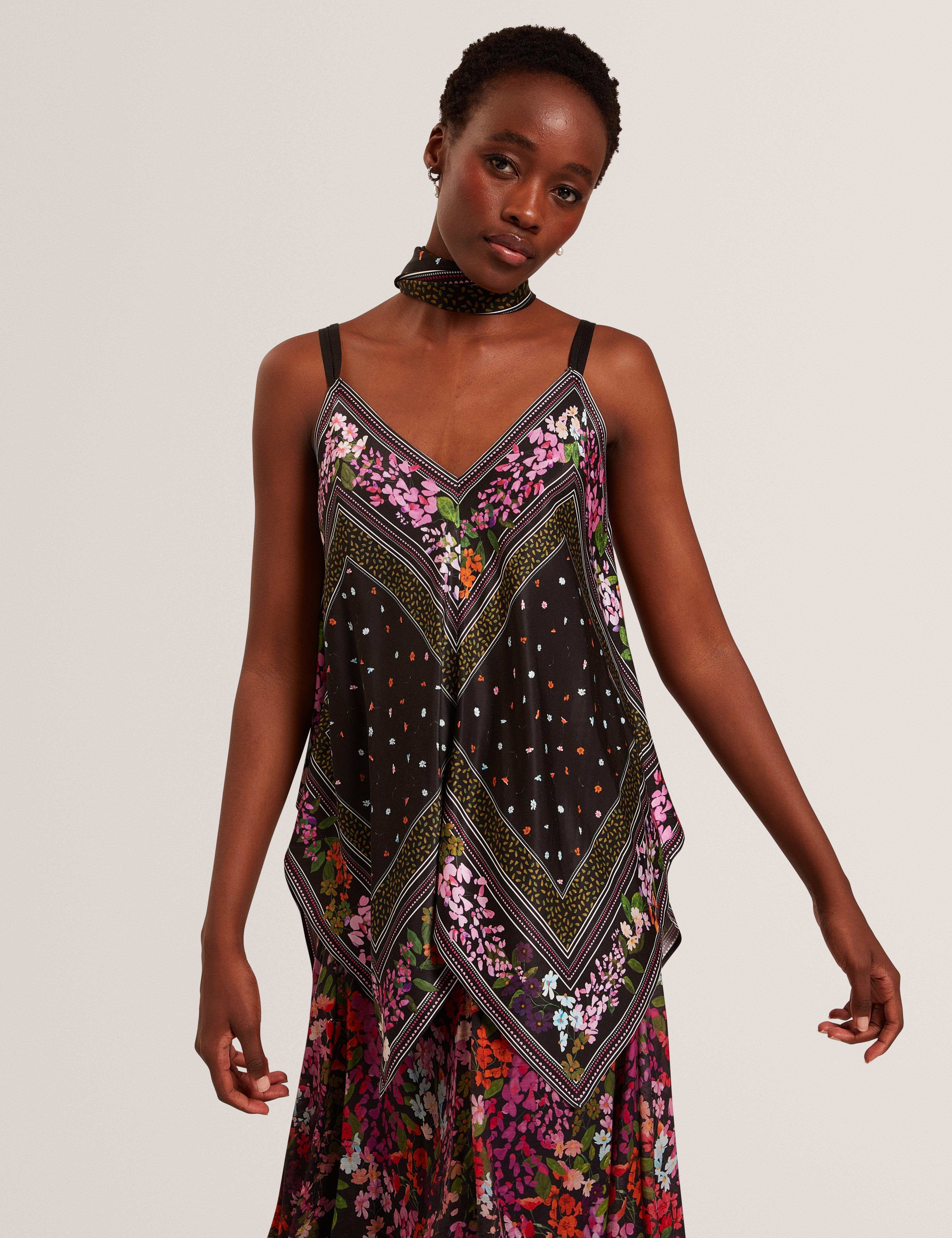 Ayyla Printed V Neck Cami Top Black