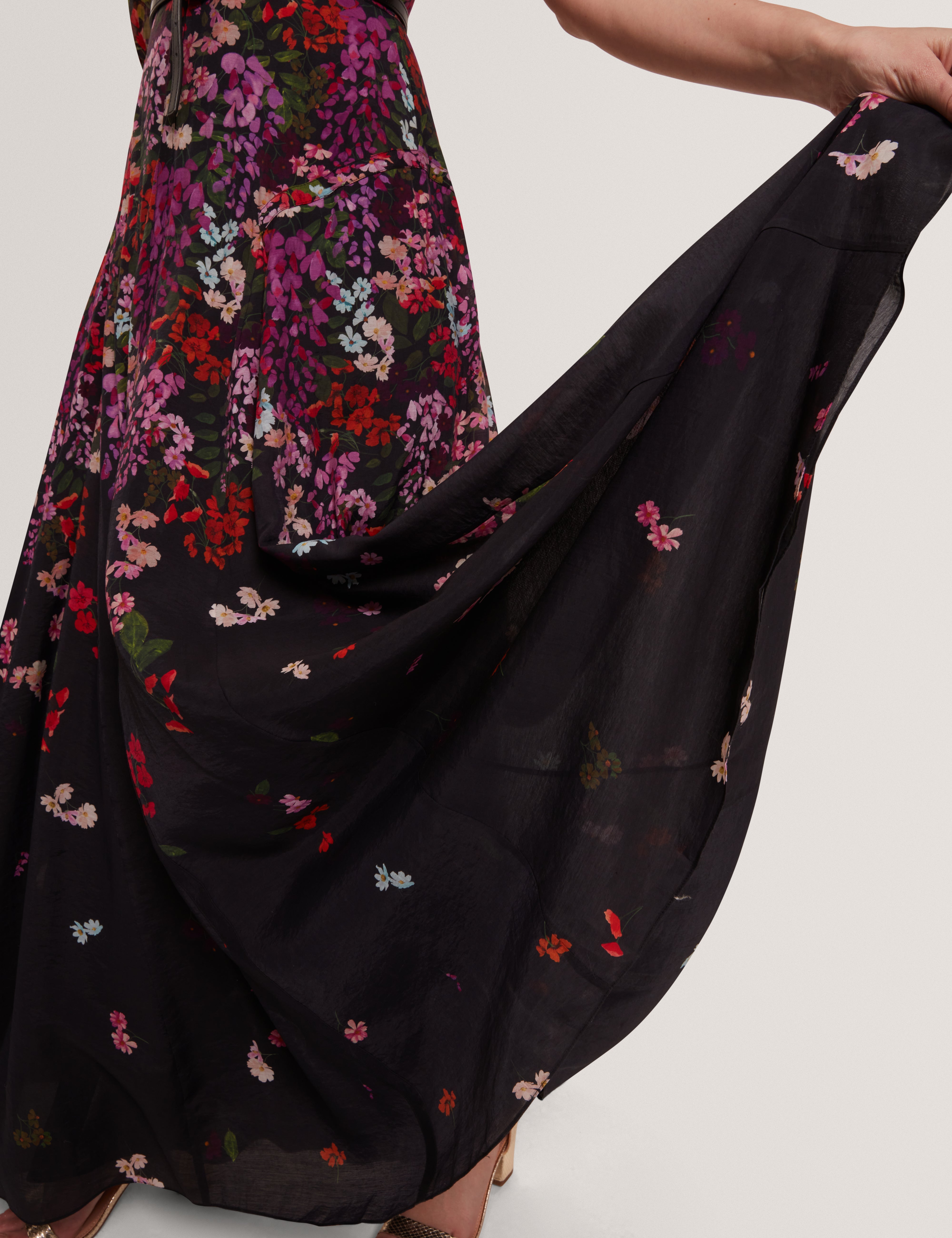 Zahhla Printed Puff Sleeve Maxi Dress Black