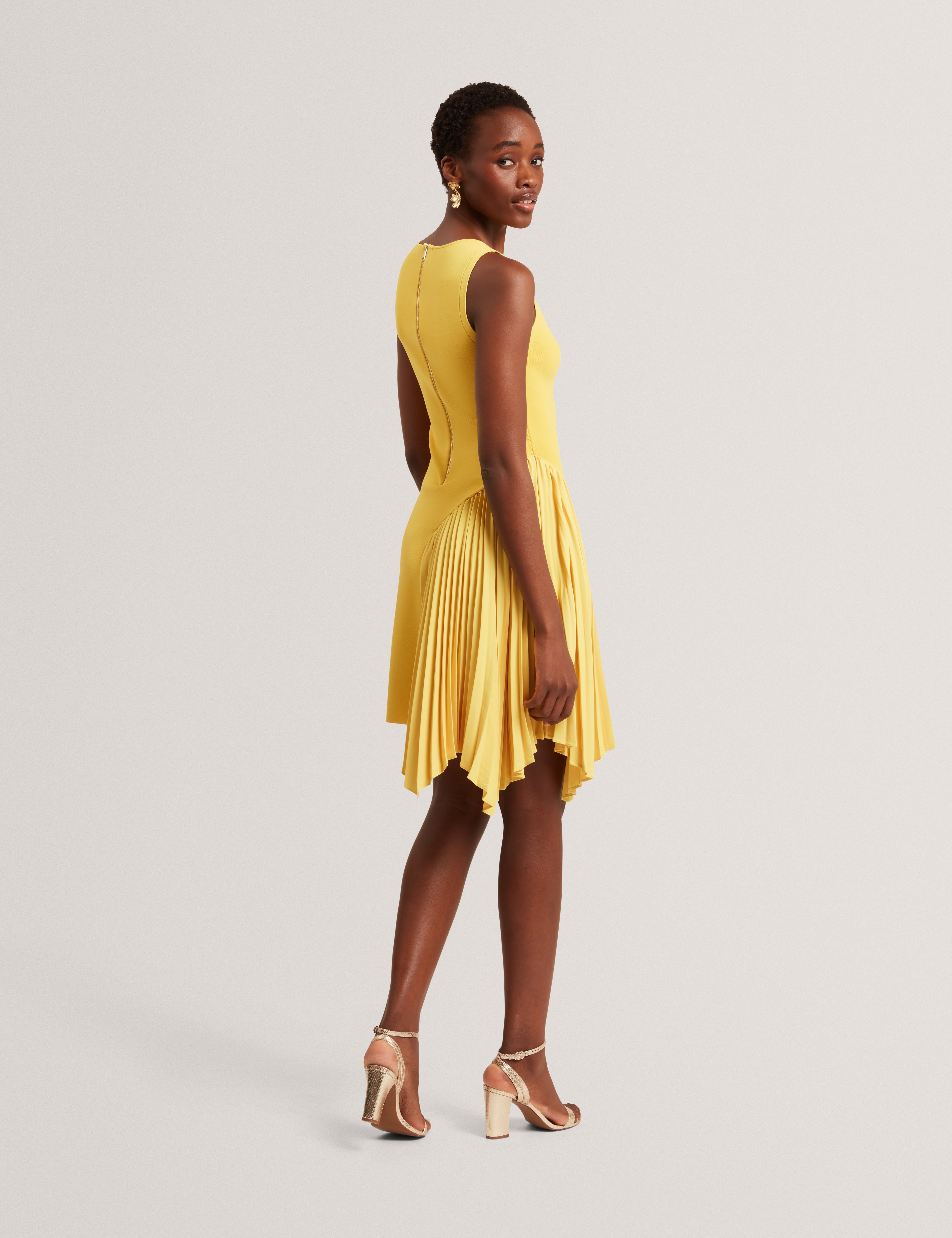 Jacara Sleeveless Knit Mini Dress With Pleat Yellow