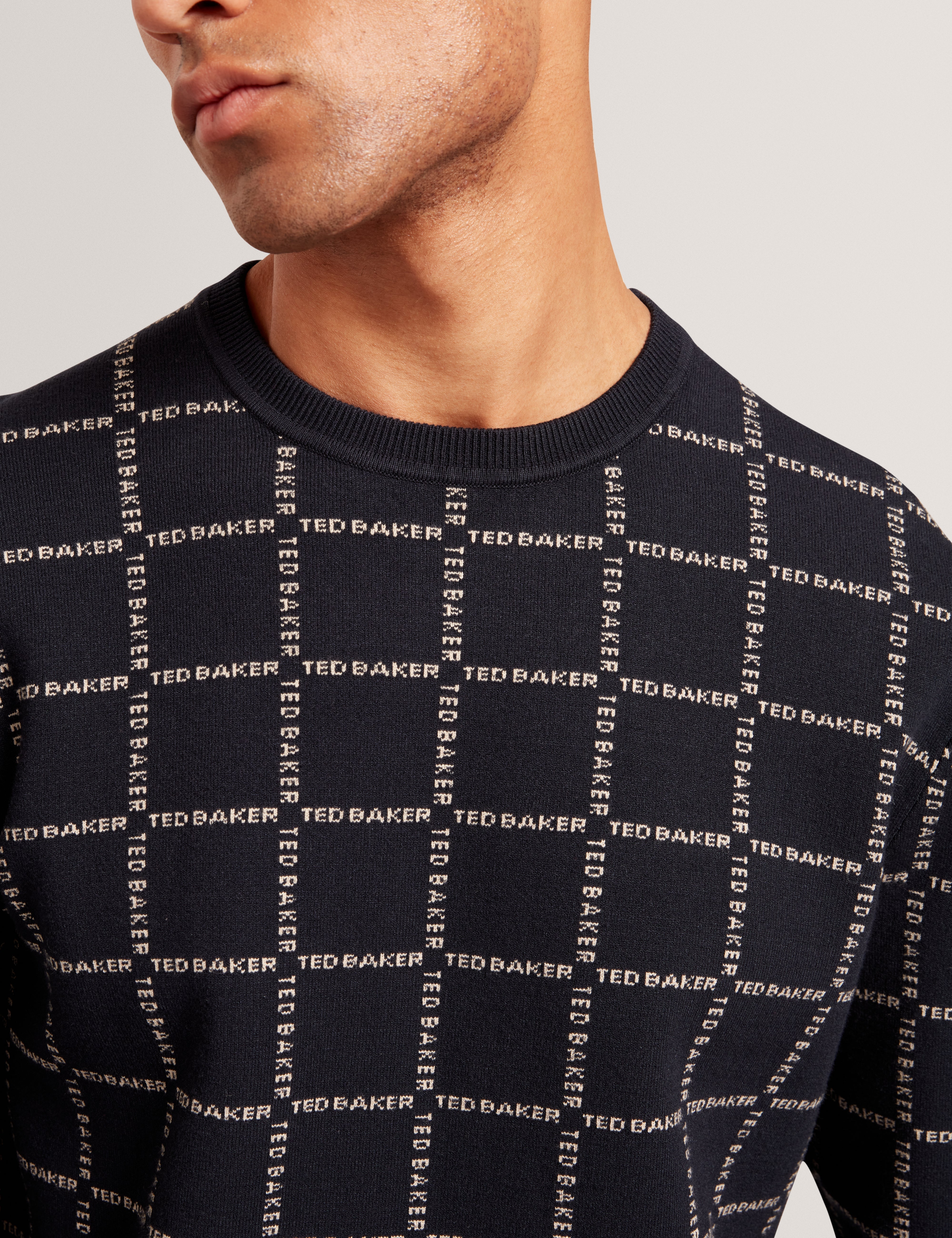 Hysand Short Sleeve Branded Check Crew Neck Navy