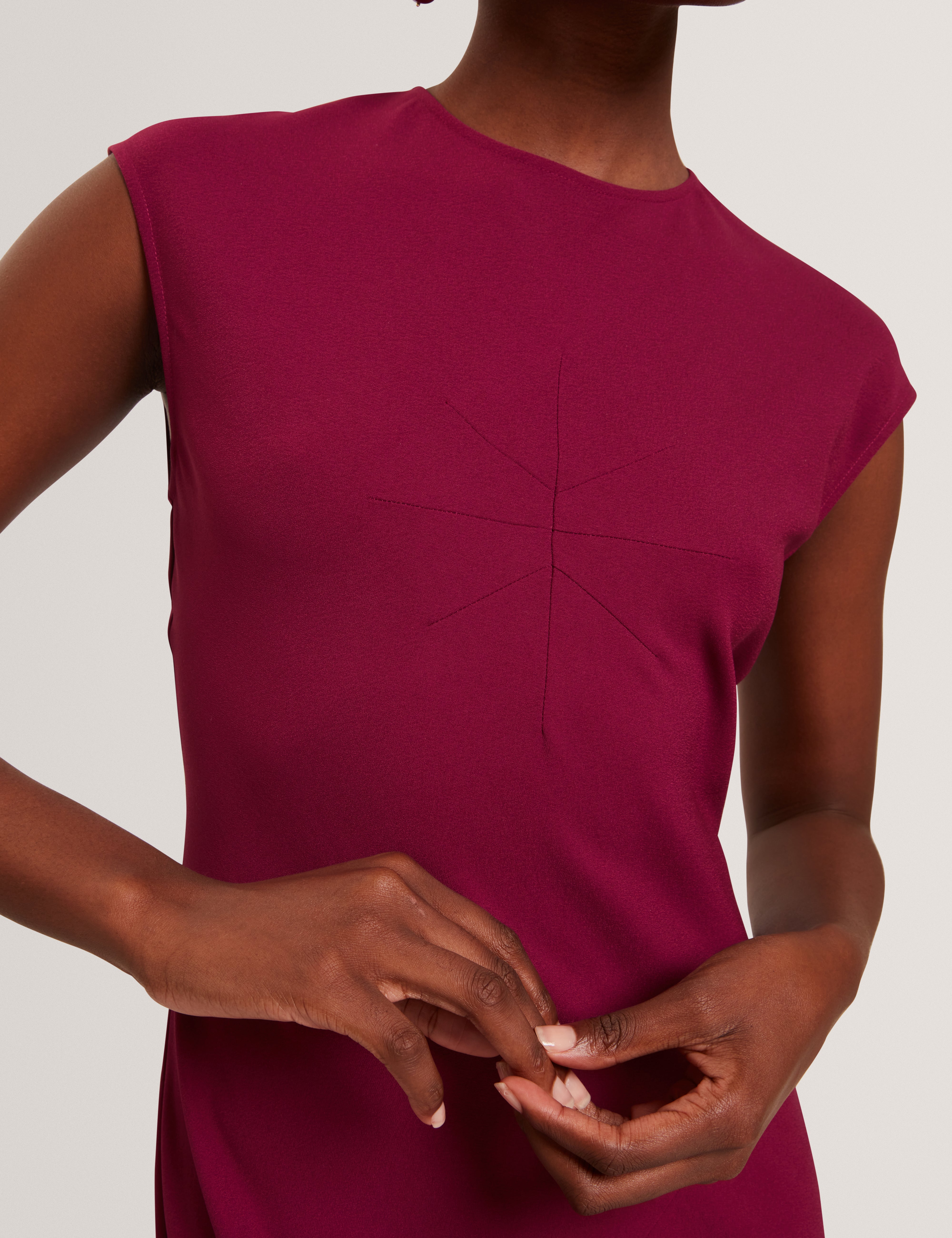 فستان إسبارتا ميدي غير متماثل بدون أكمام - أرجواني