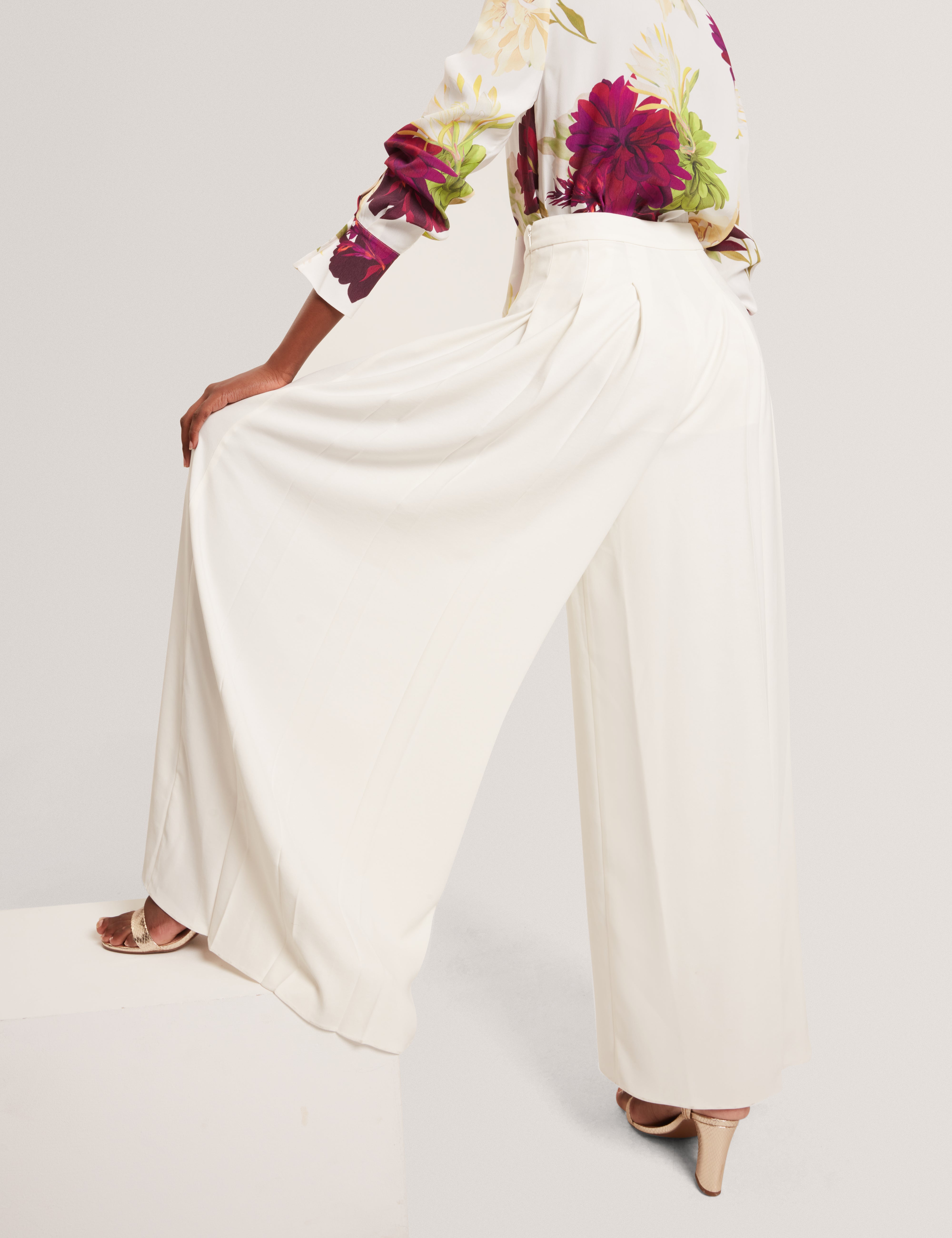 Duuva Box Pleat Wide Leg Trouser Ivory