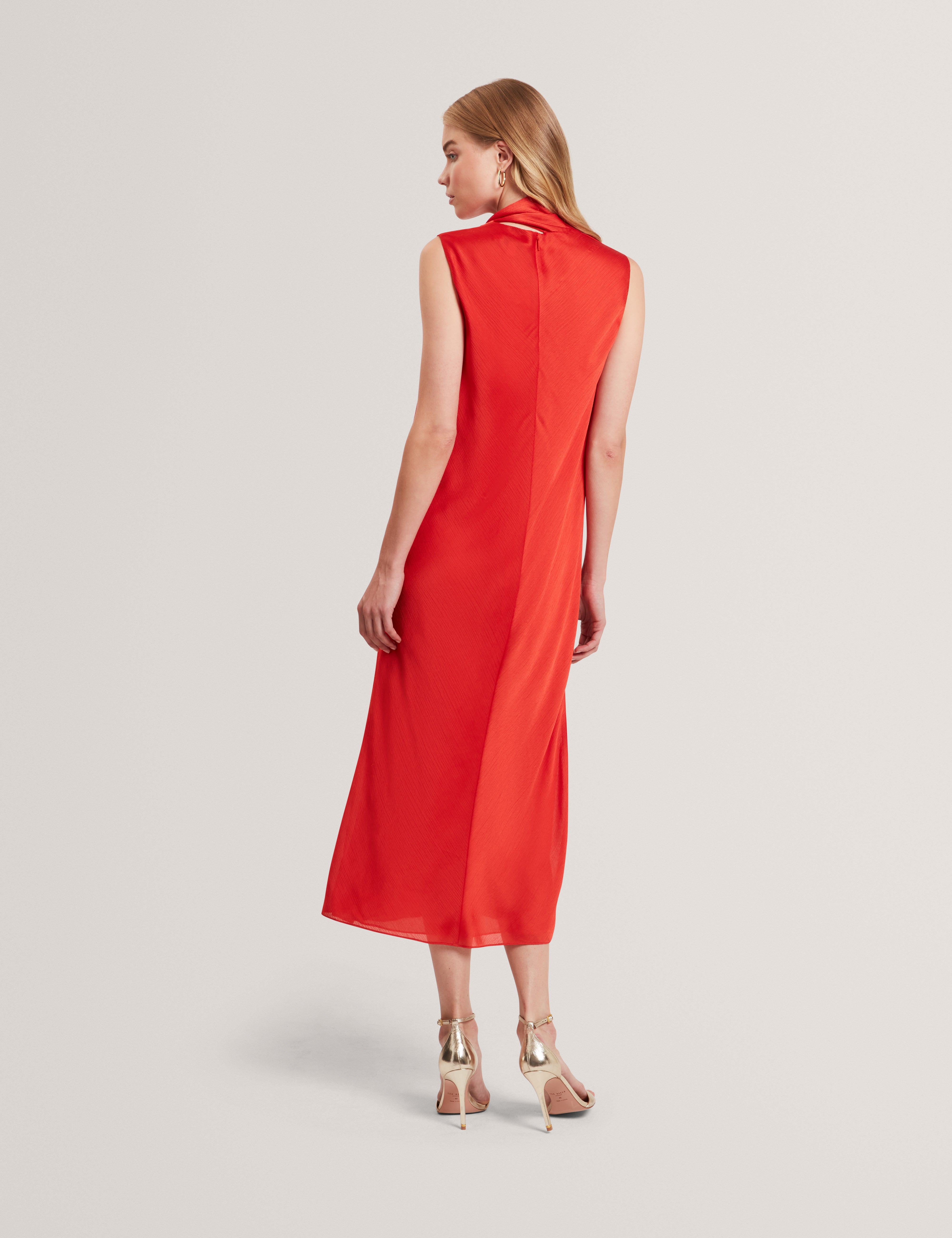 جوانا فستان ميدي بدون أكمام مع ربطة عنق لون برتقالي