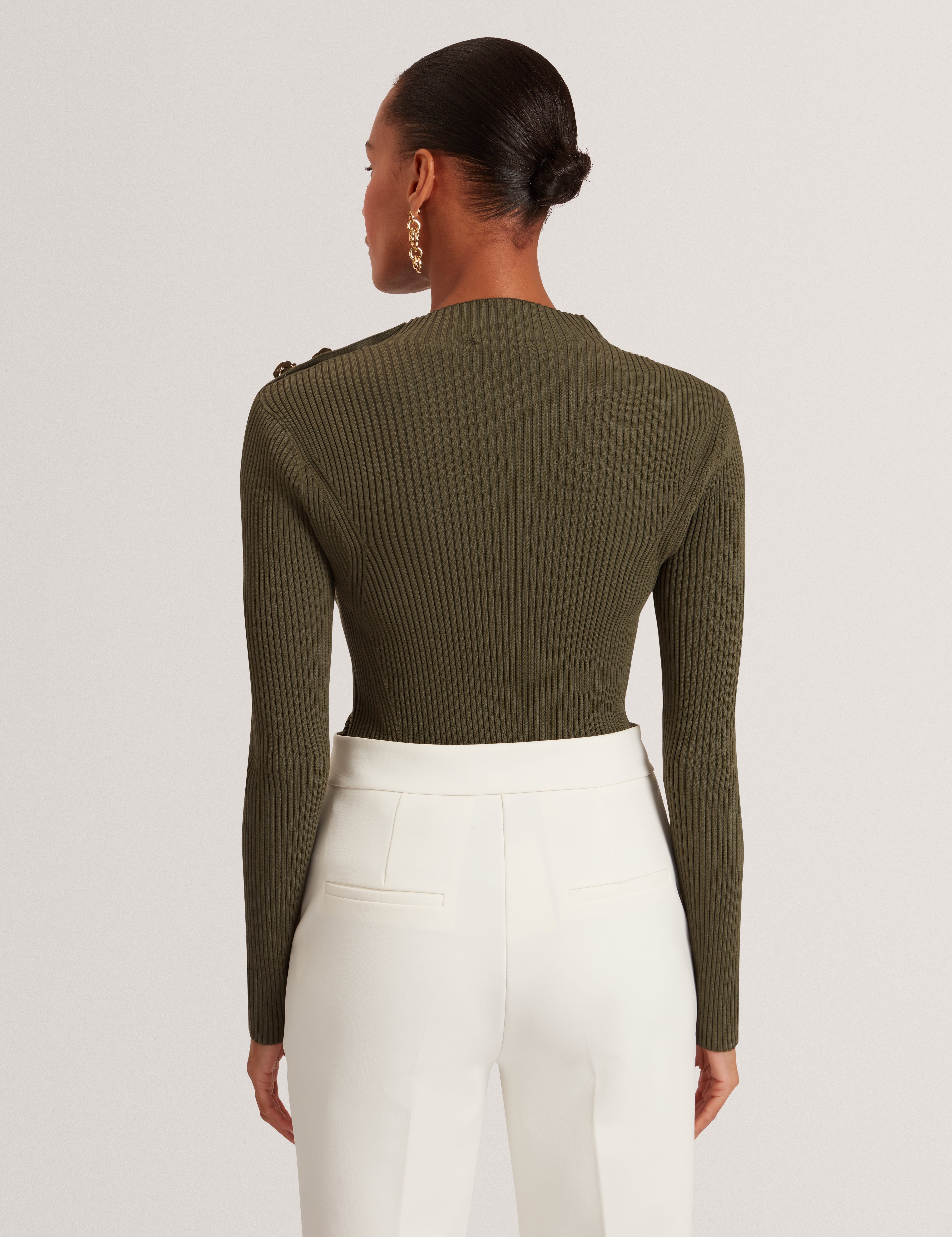 بلينا روز سترة محبوكة بأكمام طويلة لون أخضر داكن