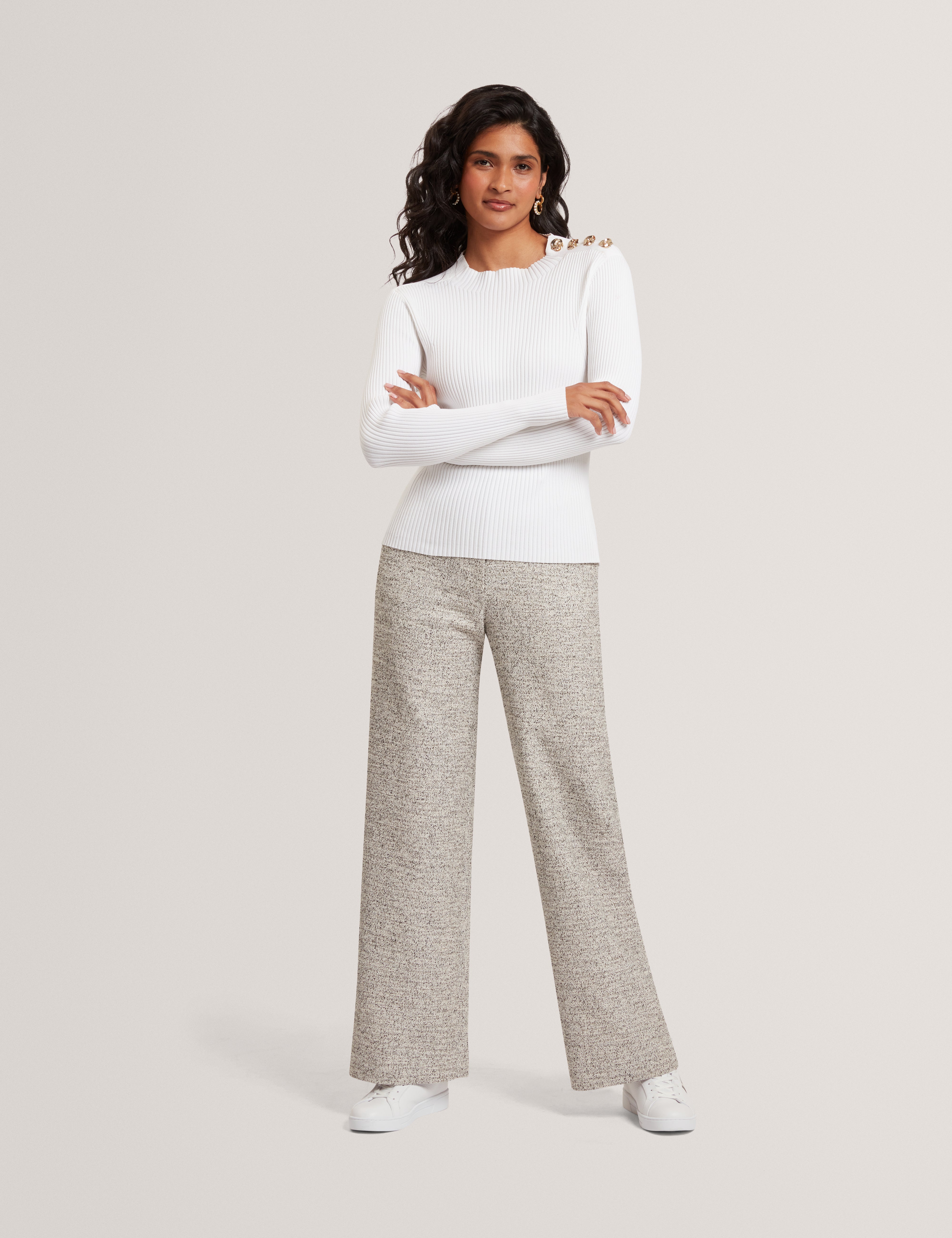 بلينا روز سترة محبوكة بأكمام طويلة لون عاجي