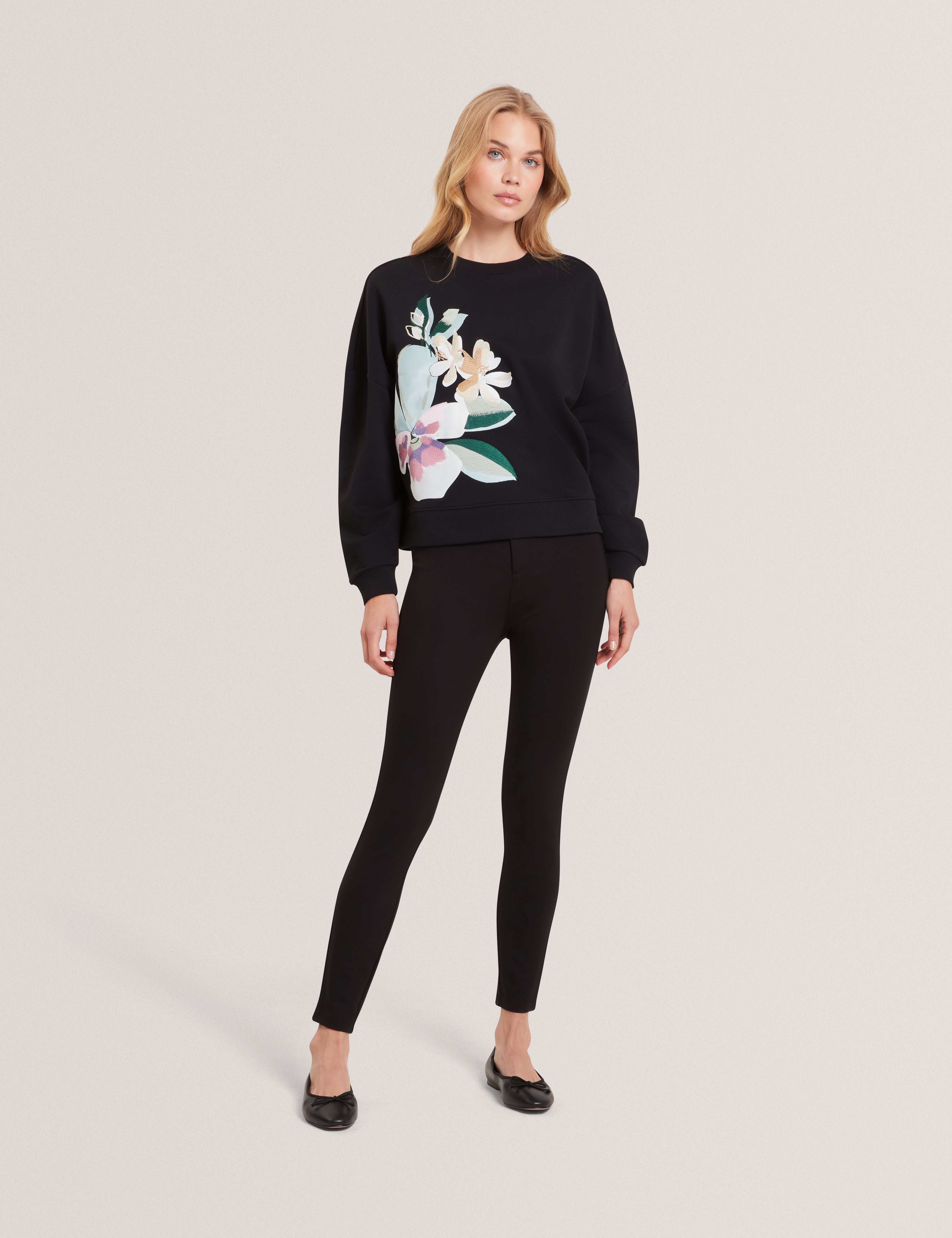 بروكلا سويت شيرت أسود مطبوع ومطرز