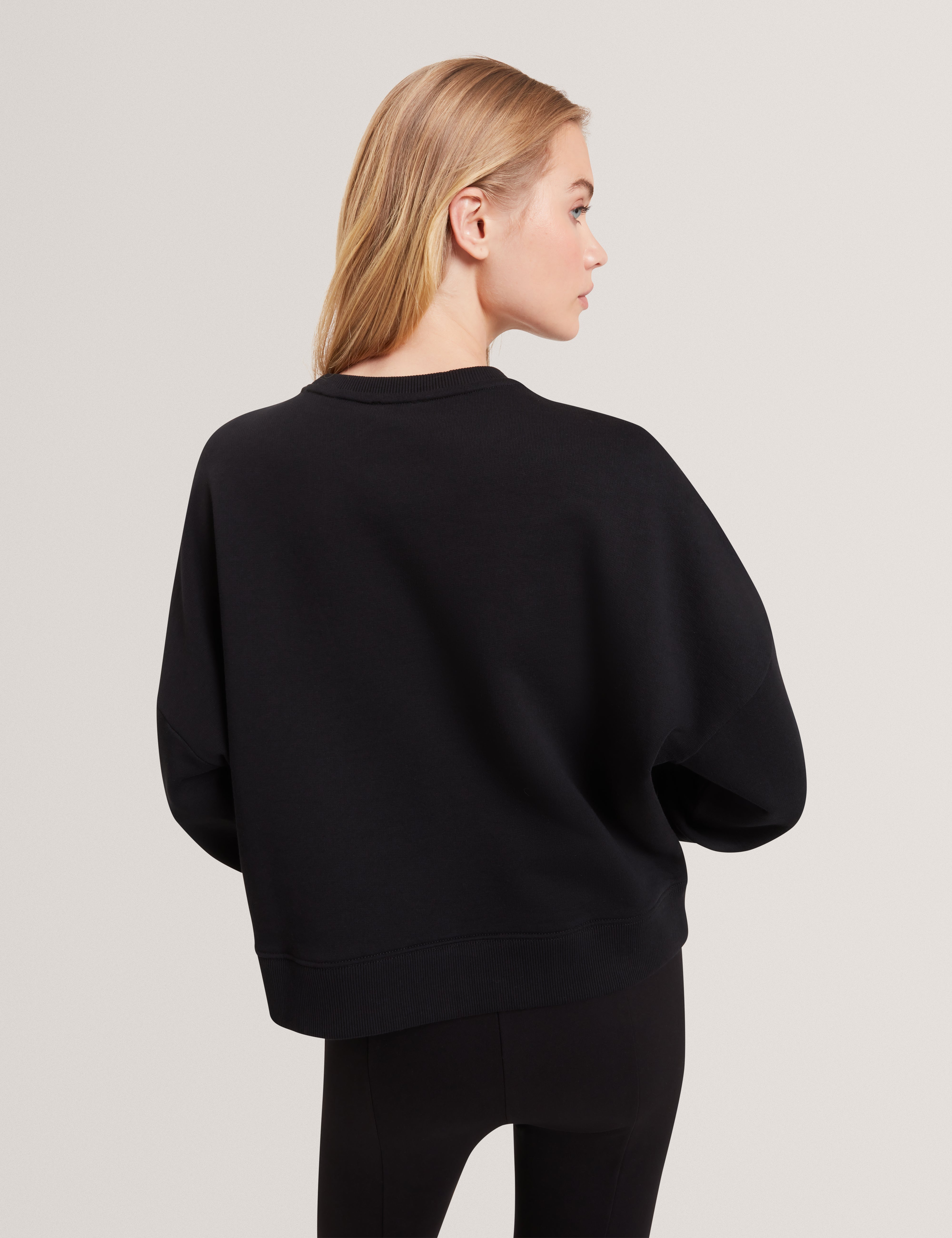 بروكلا سويت شيرت أسود مطبوع ومطرز