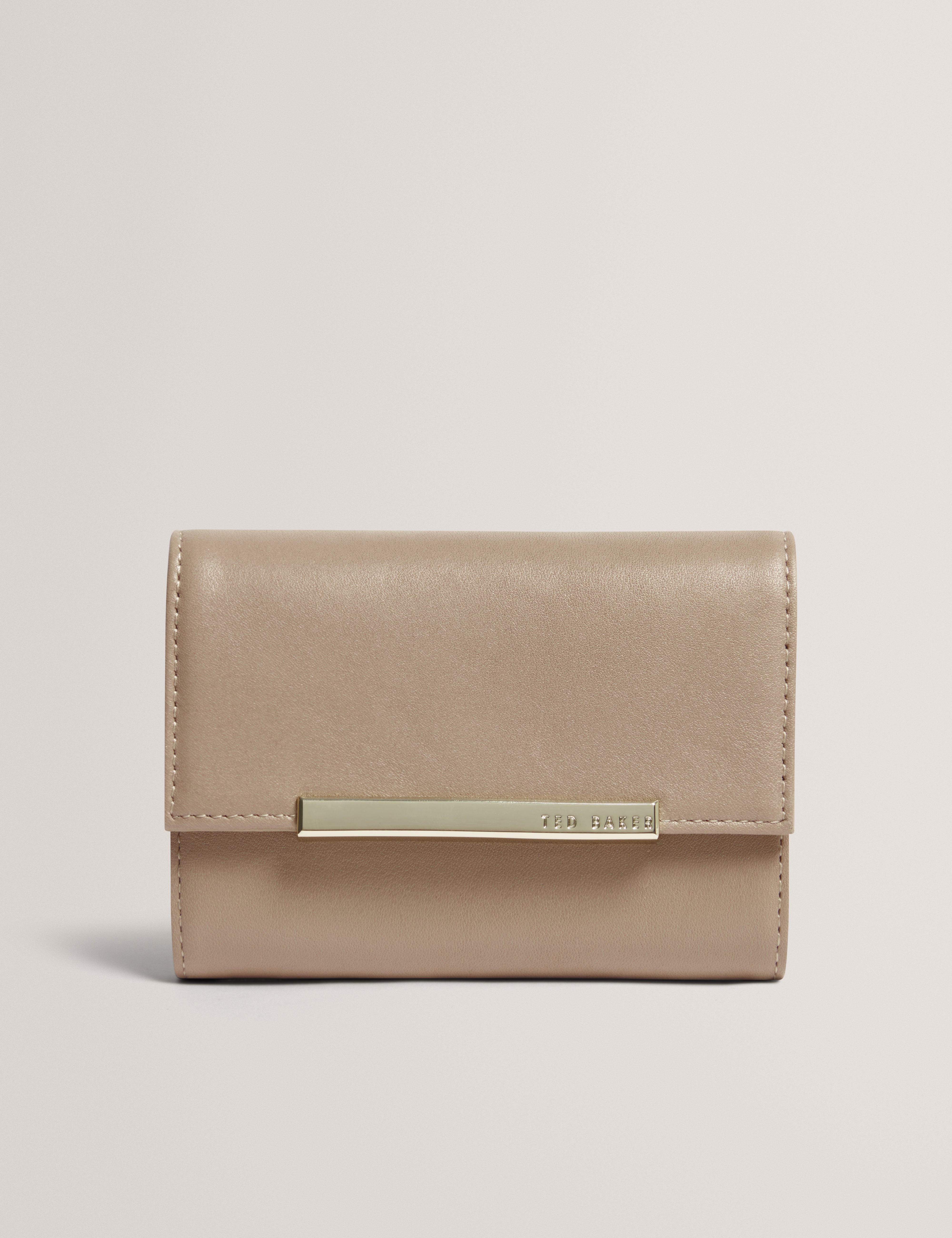 رايلاه محفظة جلدية صغيرة باللون البيج الداكن