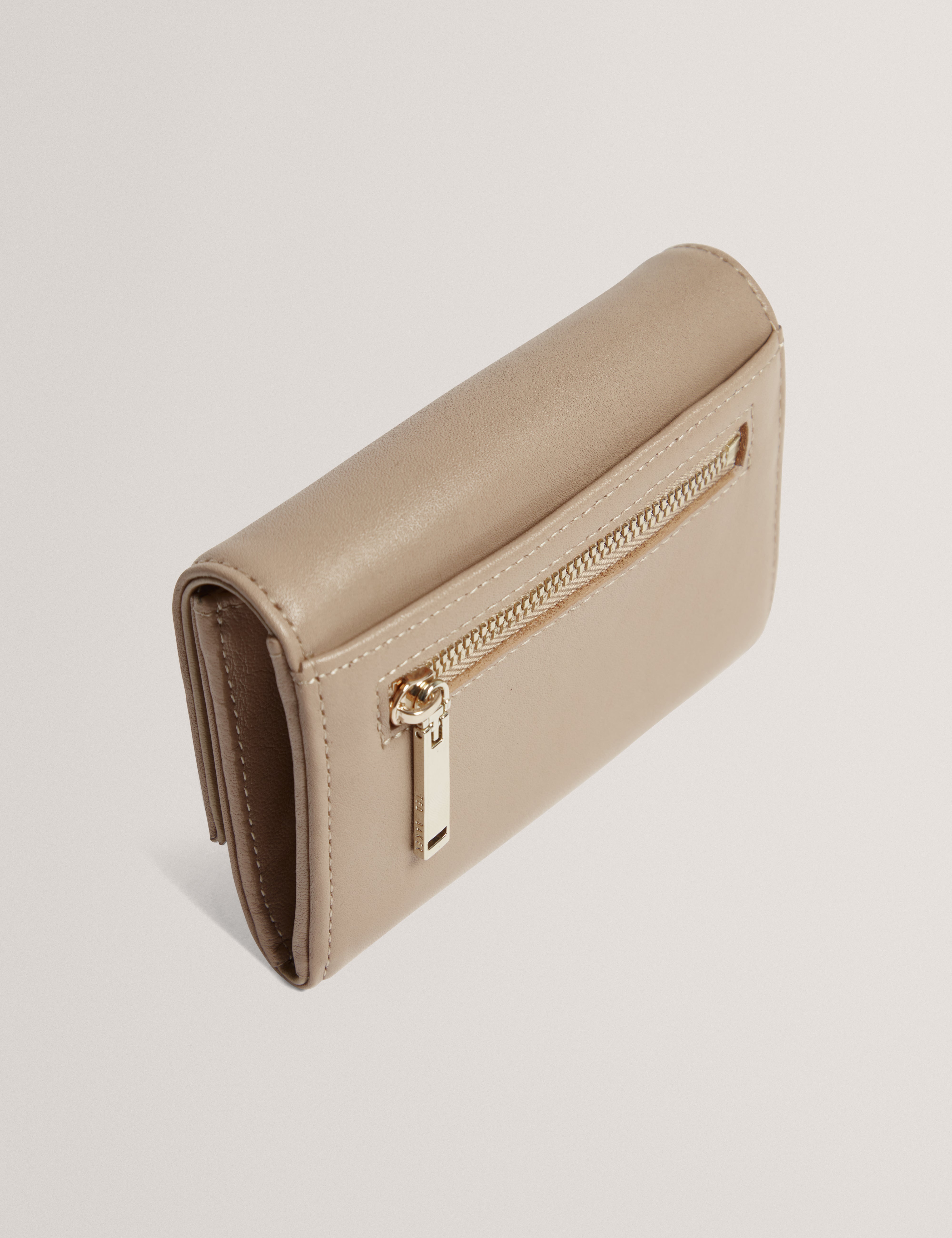 رايلاه محفظة جلدية صغيرة باللون البيج الداكن