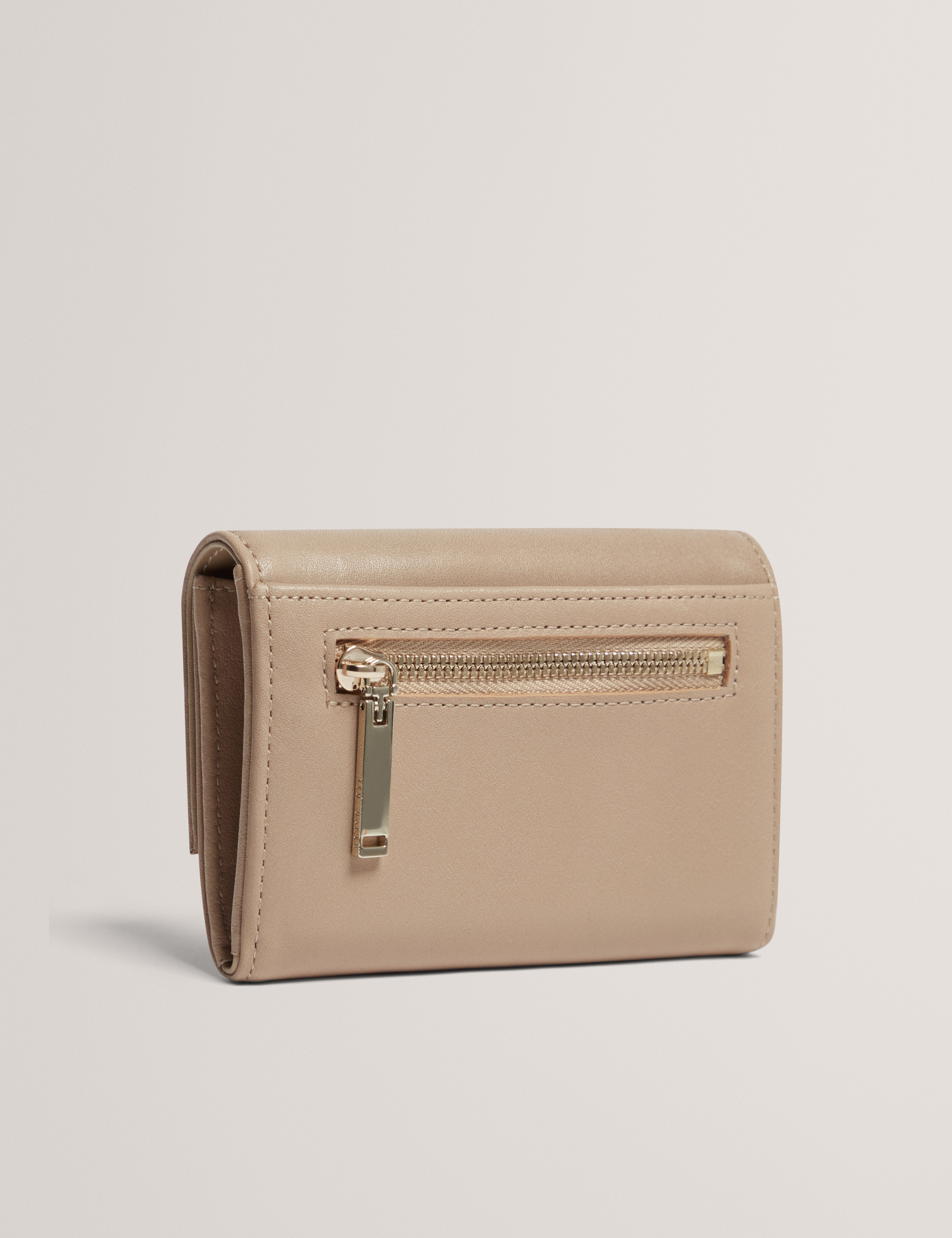 رايلاه محفظة جلدية صغيرة باللون البيج الداكن