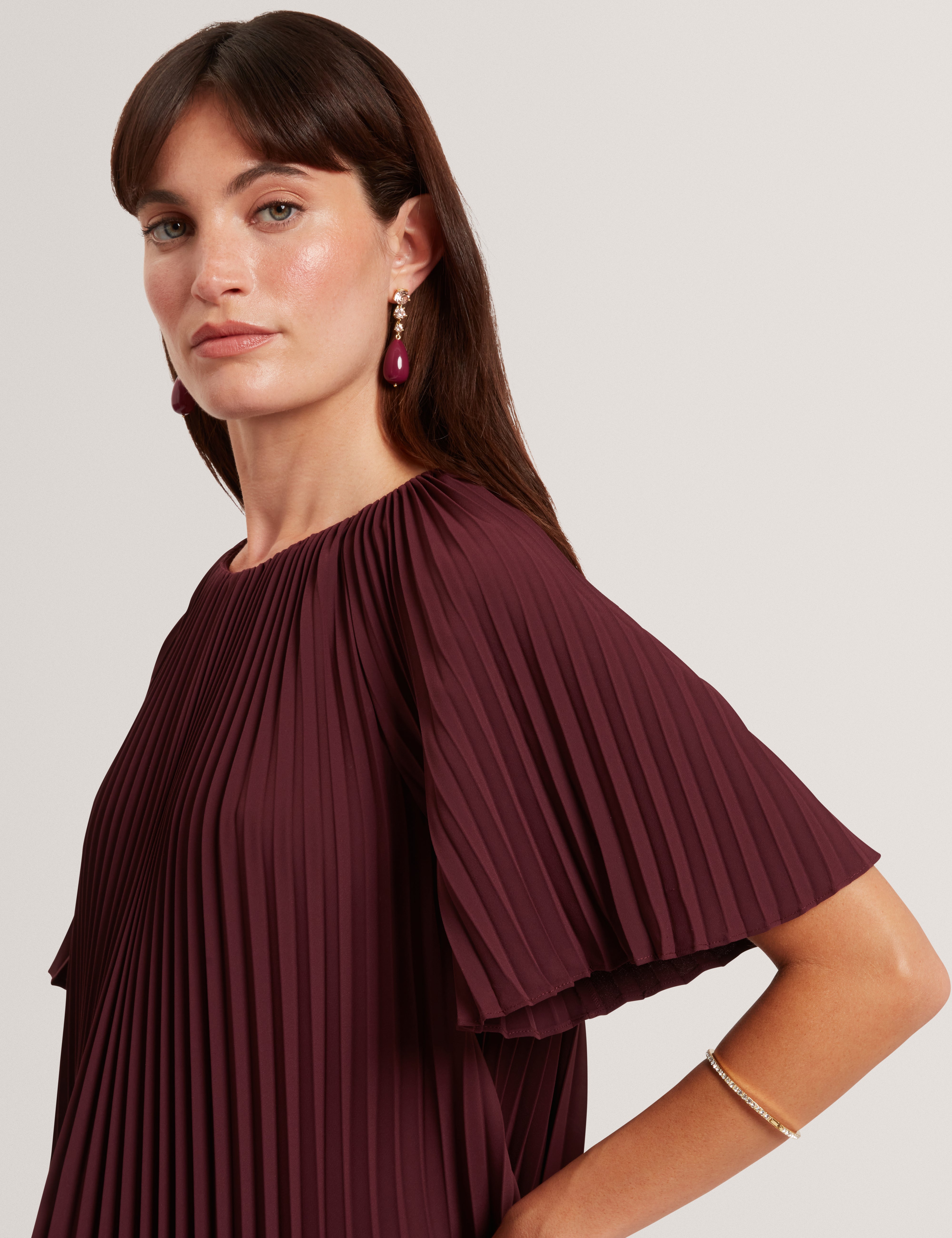 Convala Short Sleeve Pleated Mini Dress Oxblood