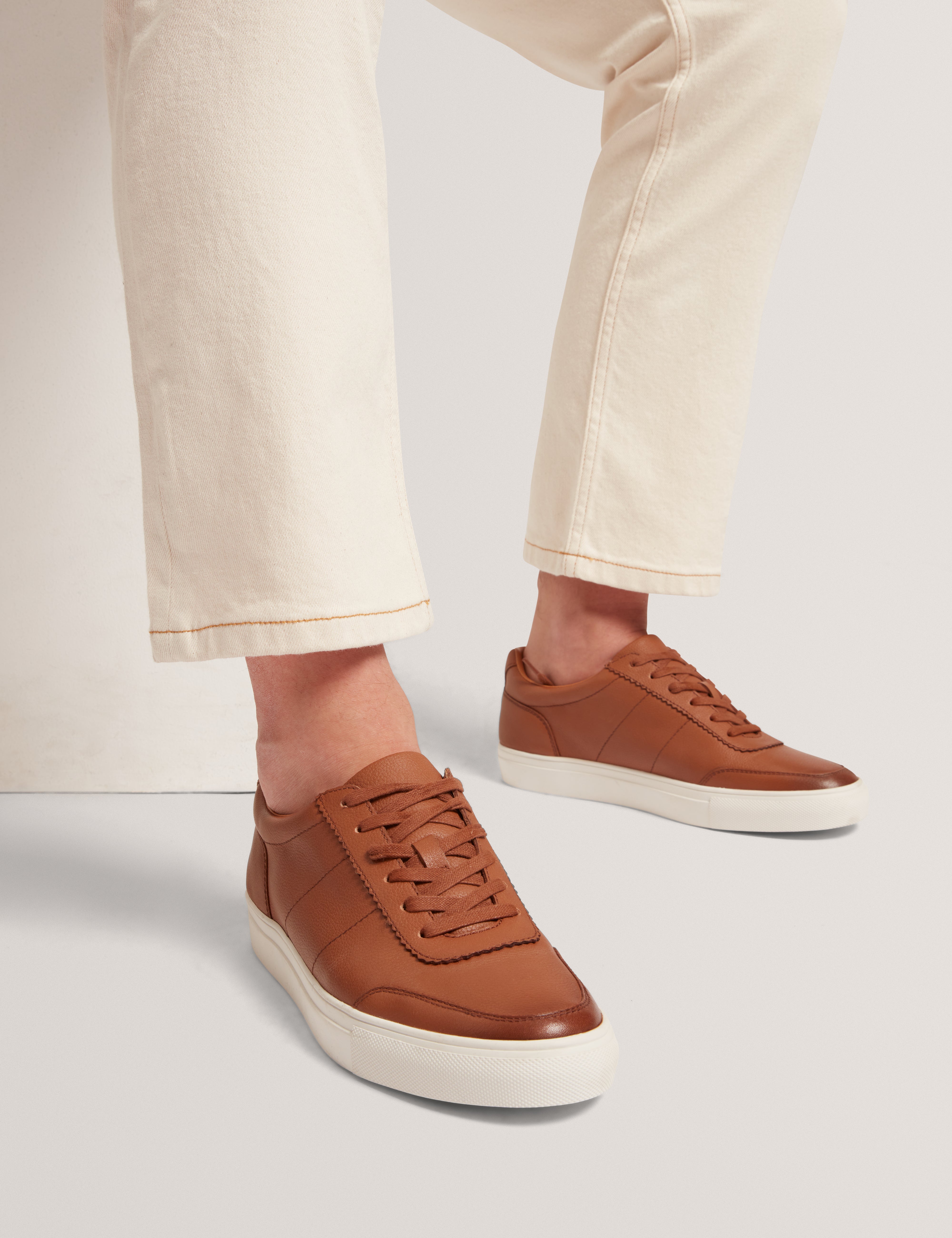 كيريسون حذاء من الجلد باللون البني