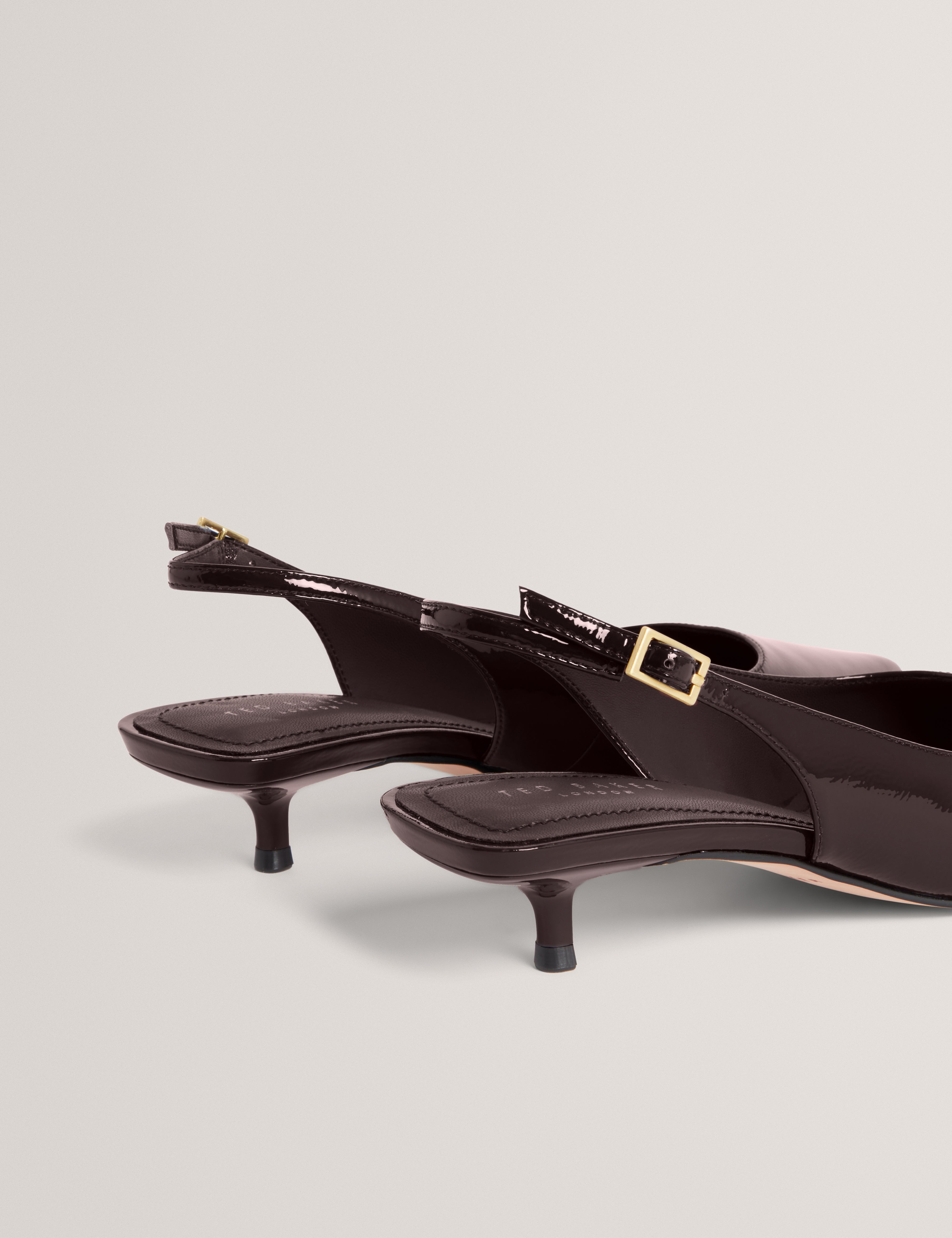 كيتي حذاء بكعب صغير لون أحمر داكن