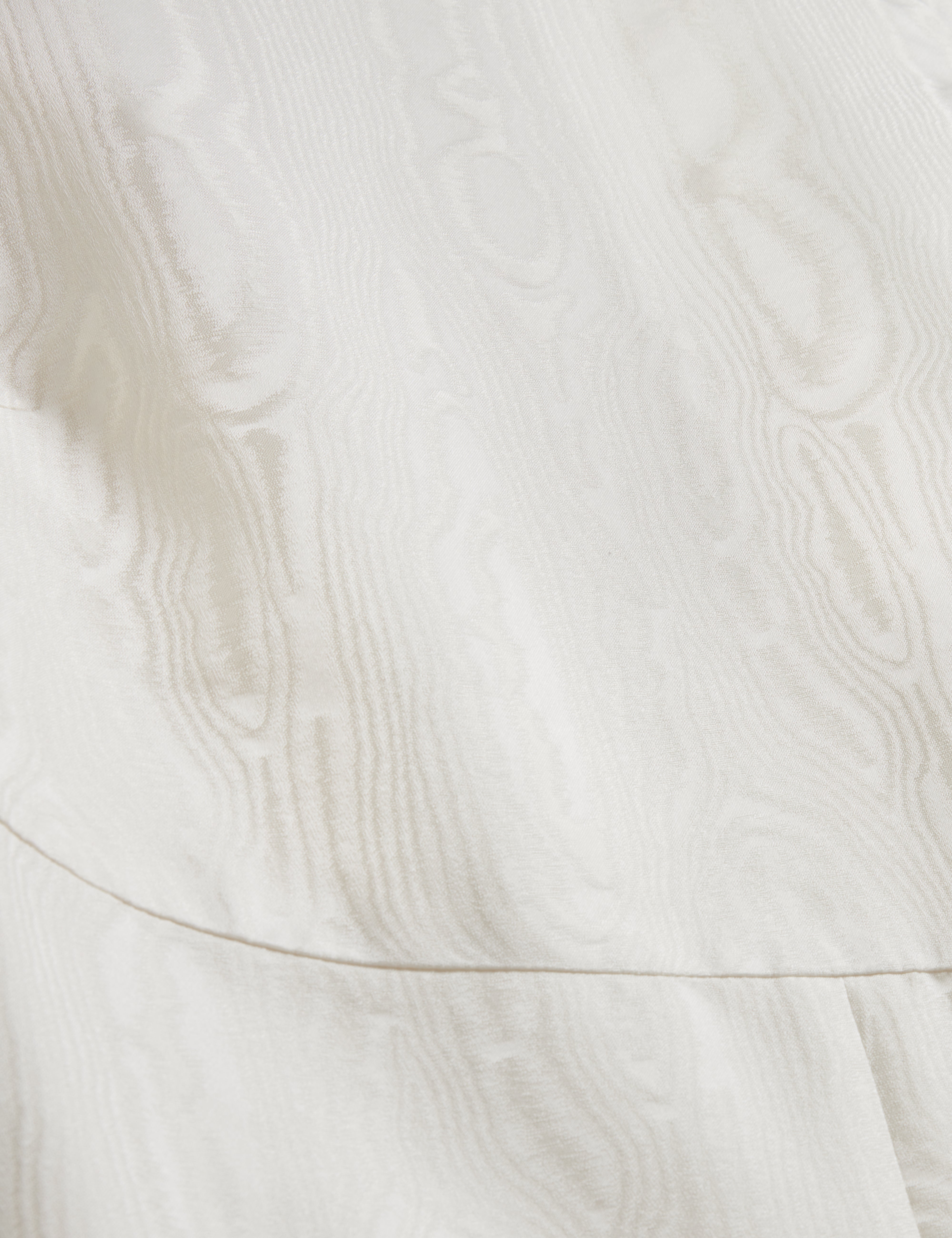 جيوفا فستان ميدي من التفتا باللون العاجي