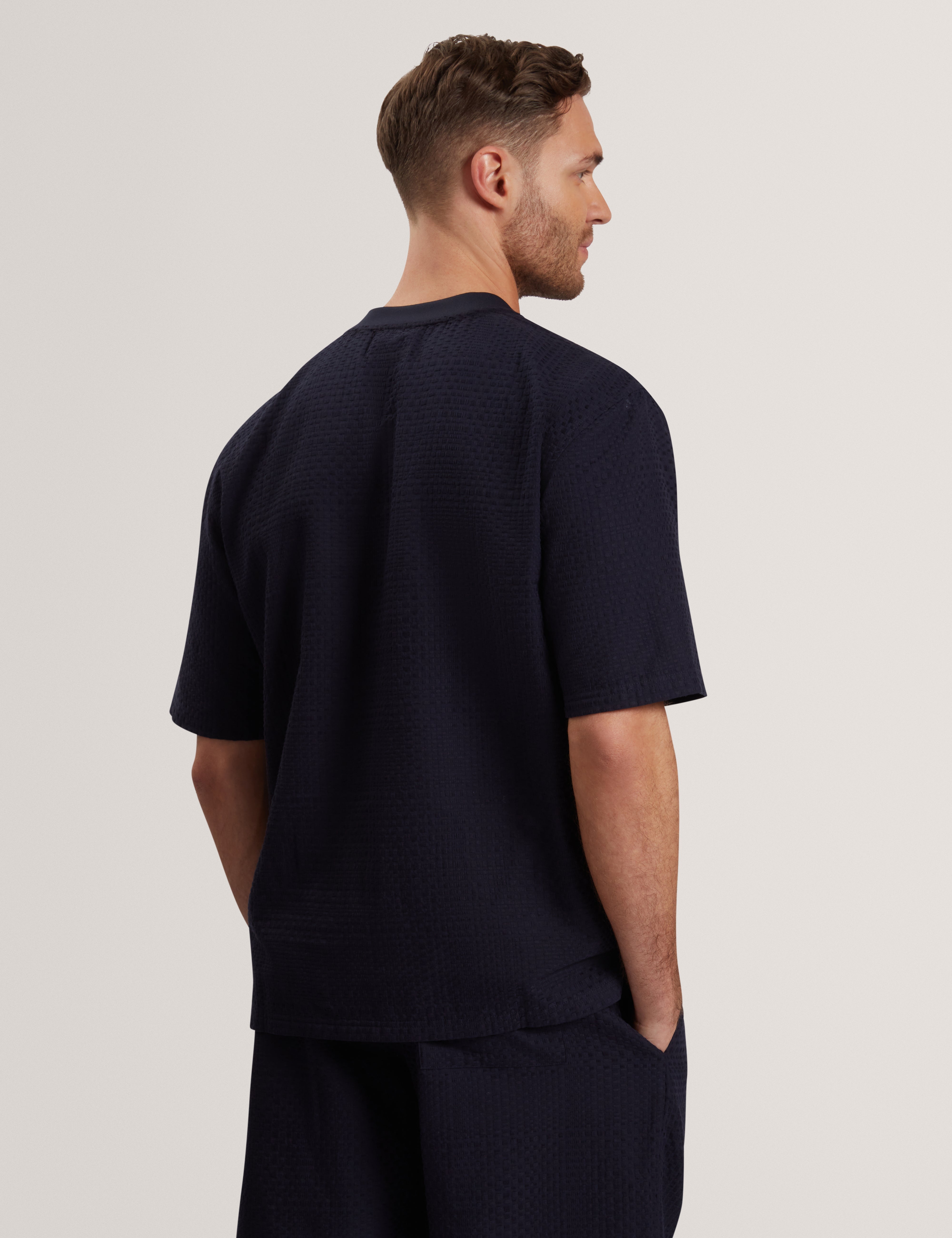 Kylars Short Sleeve Basket-Weave T-Shirt Navy