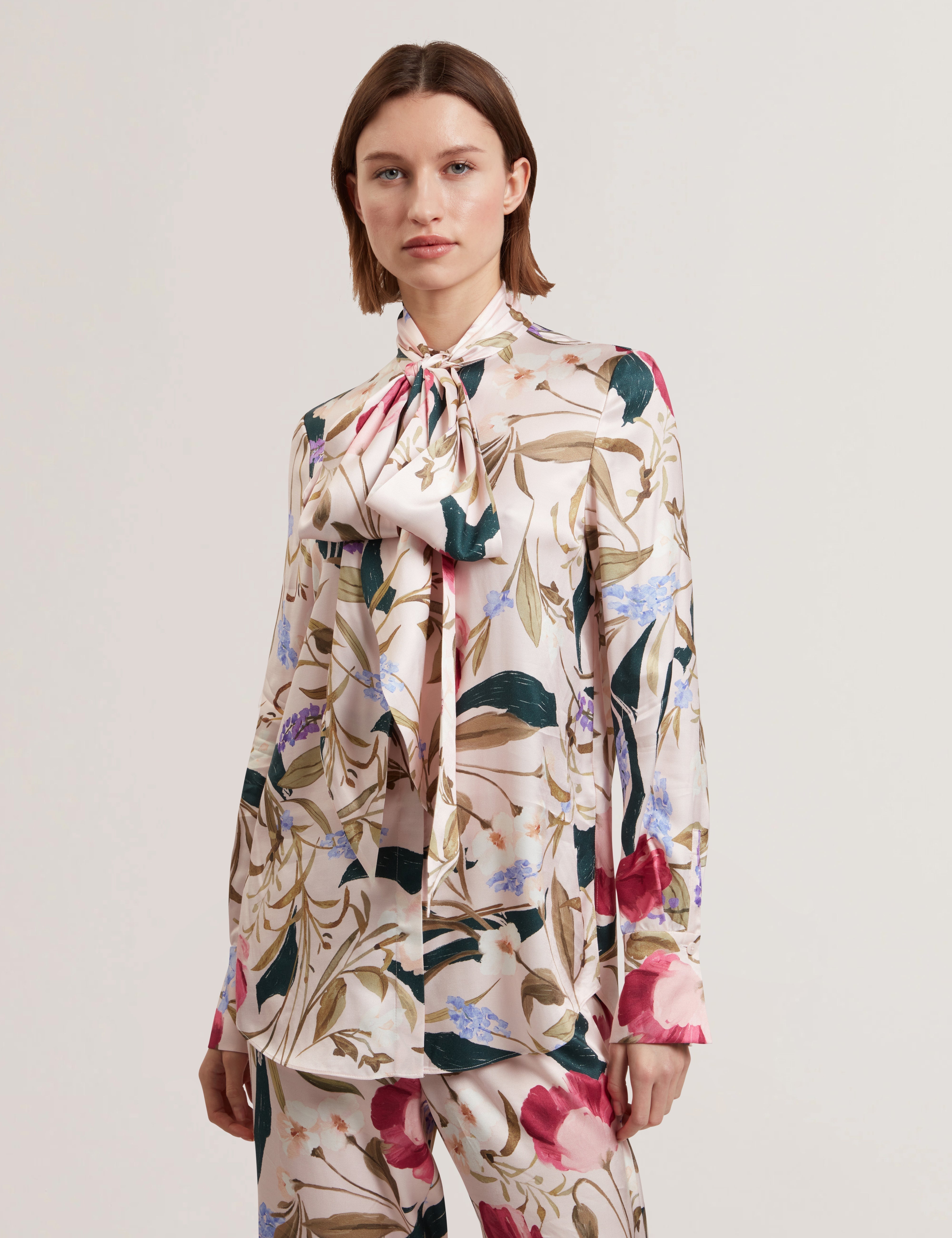 Leeyaa Floral Printed Tie Front Blouse Pl-Pink