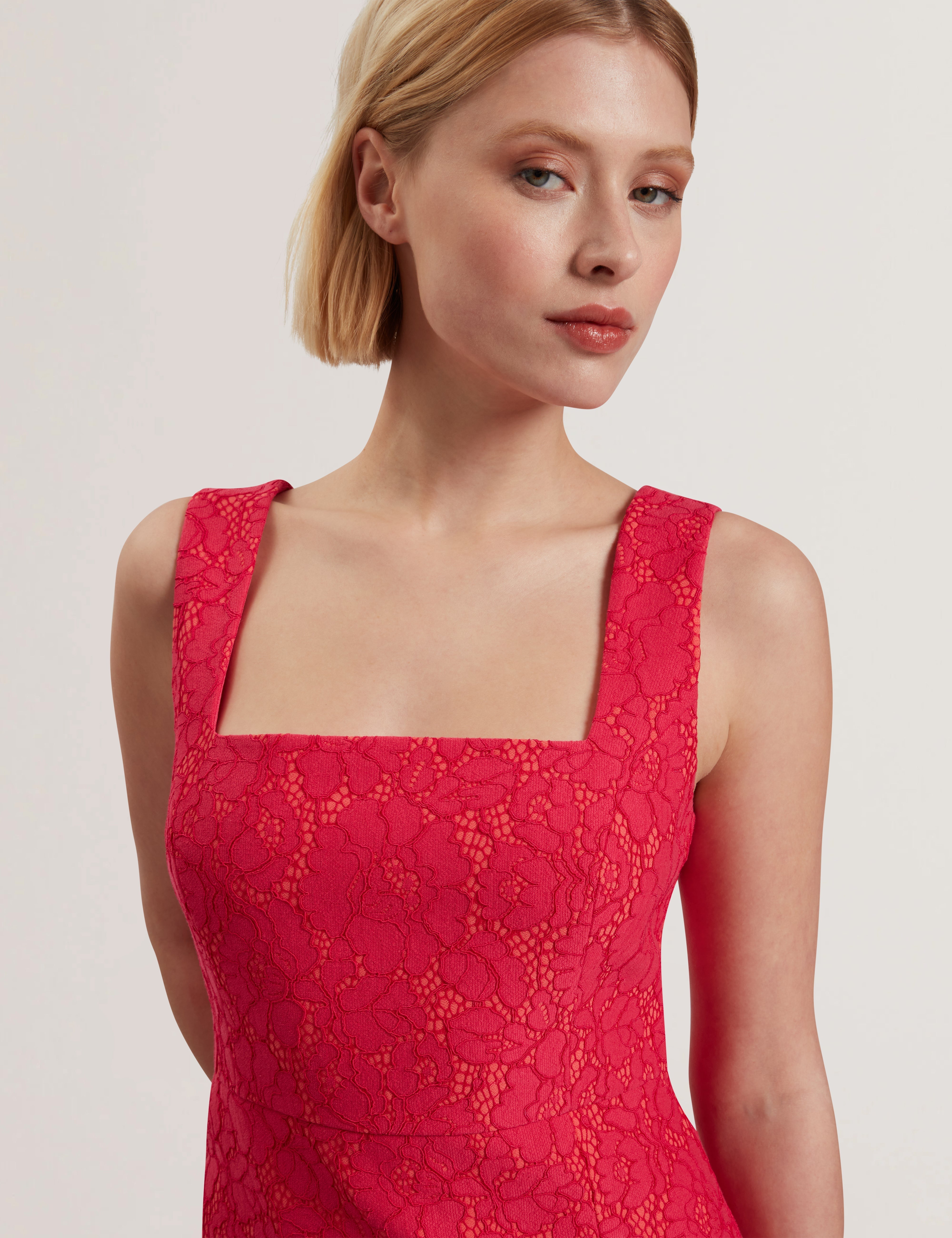 Meriod Bonded Lace Mini Dress With Slit Fuchsia