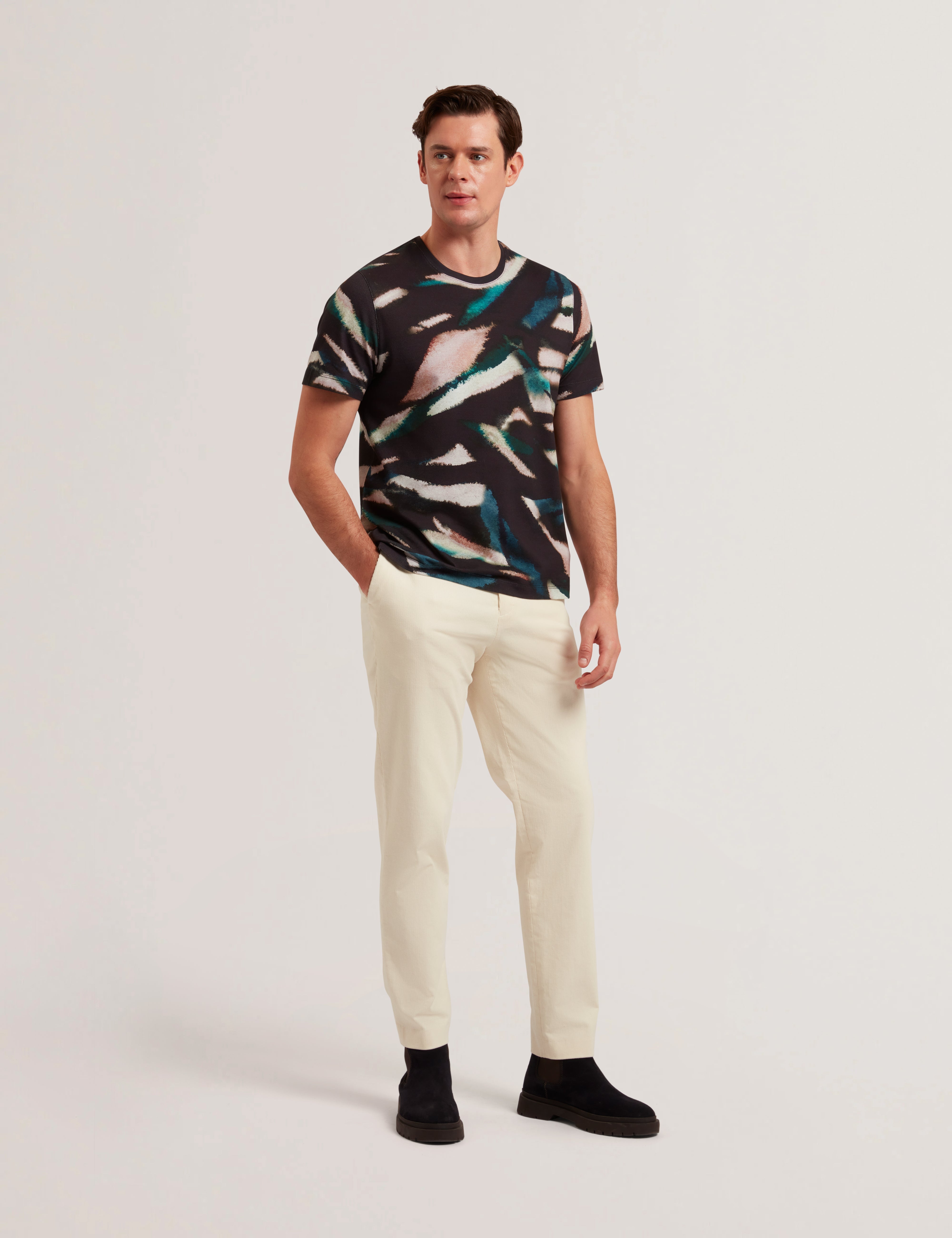 Wilsdor Short Sleeve All-Over Leaf Printed T-Shirt Black
