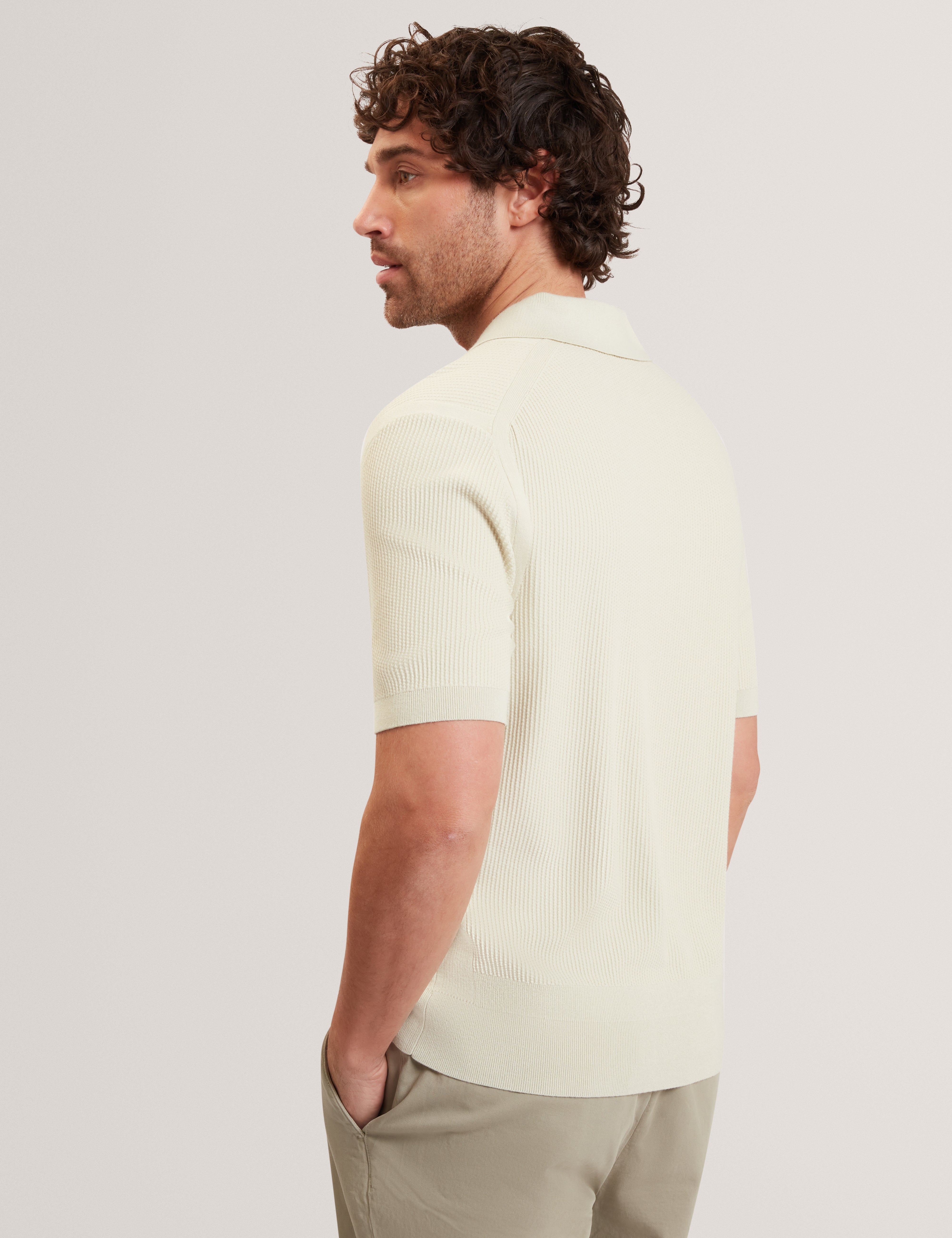 Aindrea Short Sleeve Stitch Detail Open Neck Polo Pl-Green