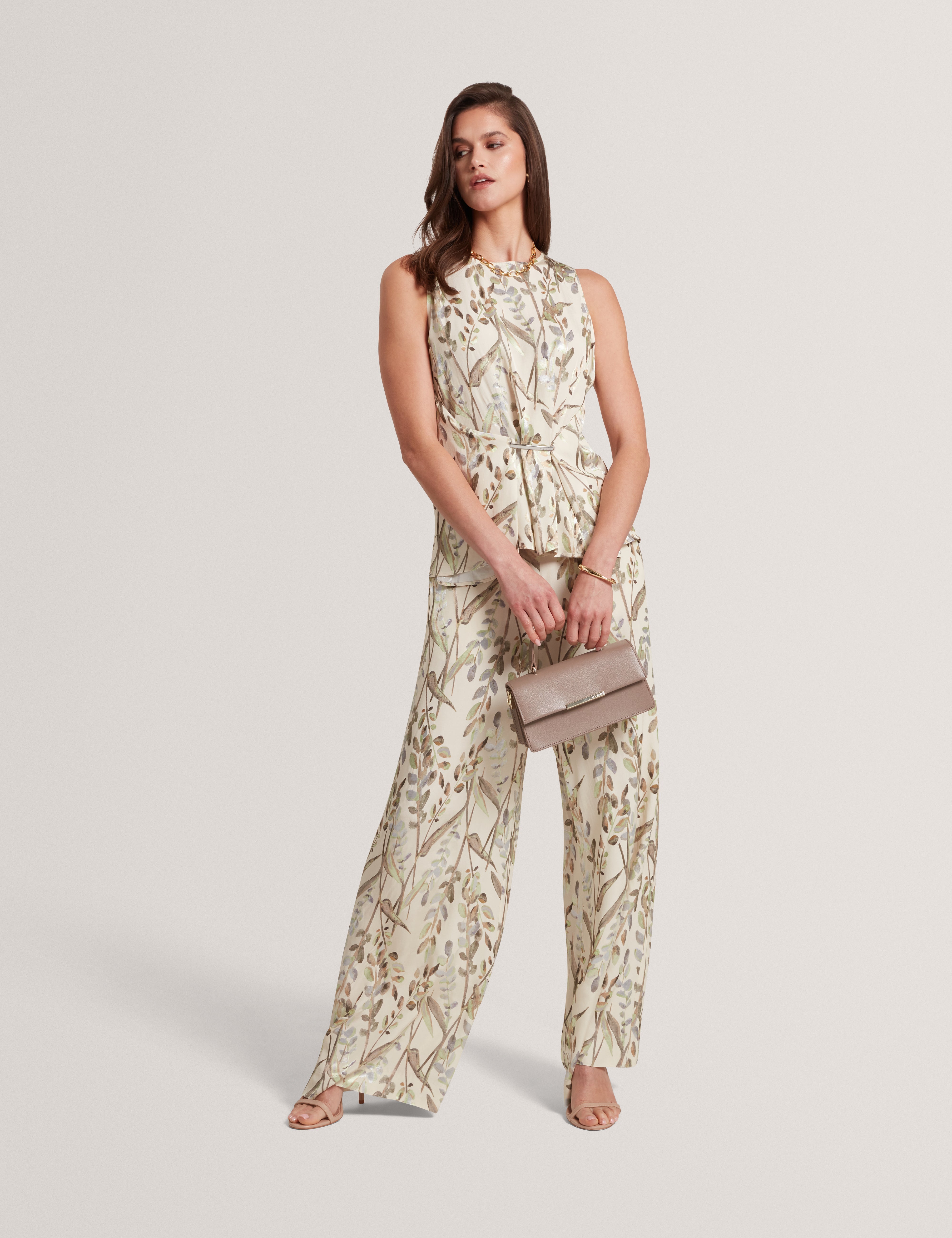 Clowdia Viscose Jacquard Sleeveless Bar Detail Natural