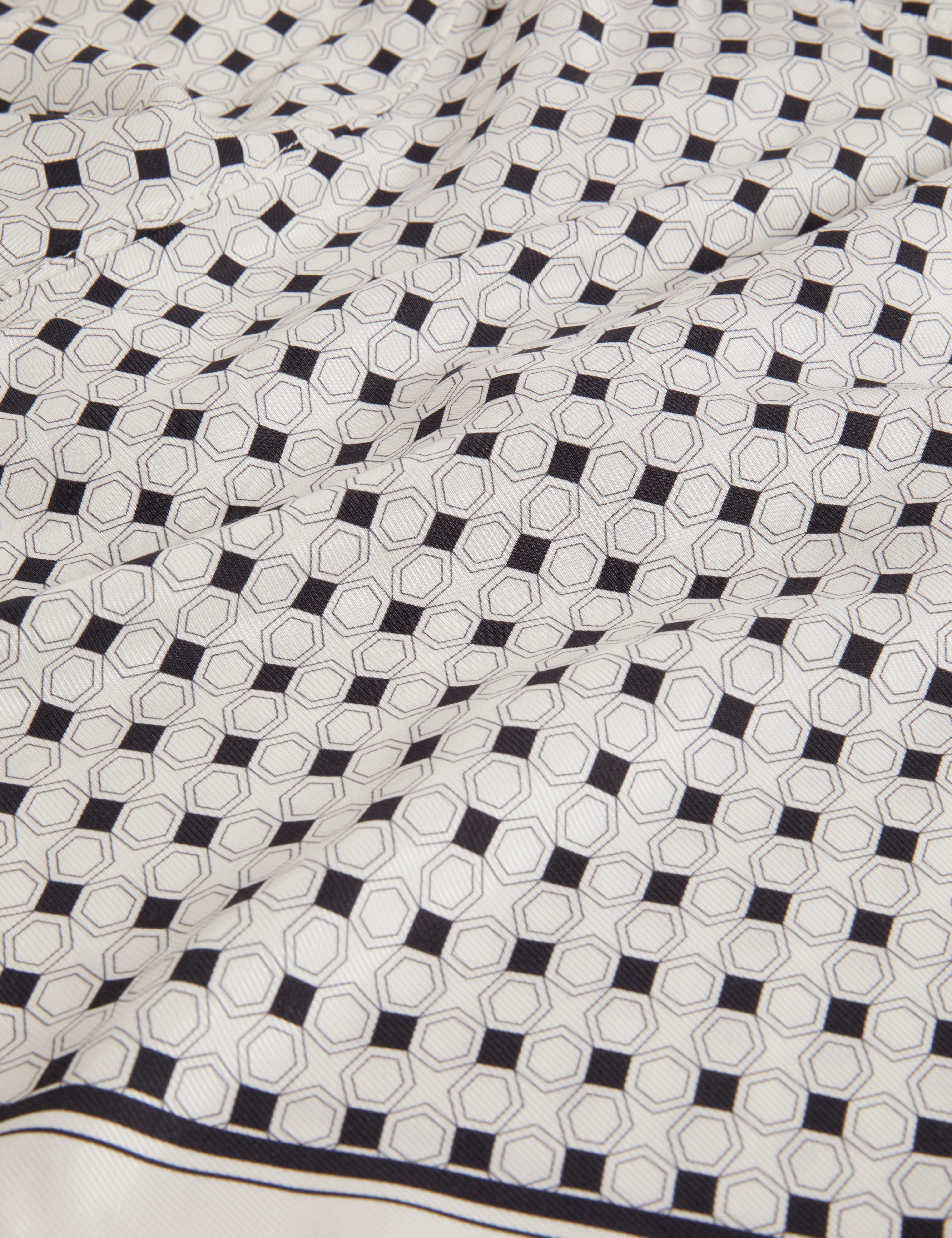 Attlass Relaxed Boarder Geo Print Short Ecru