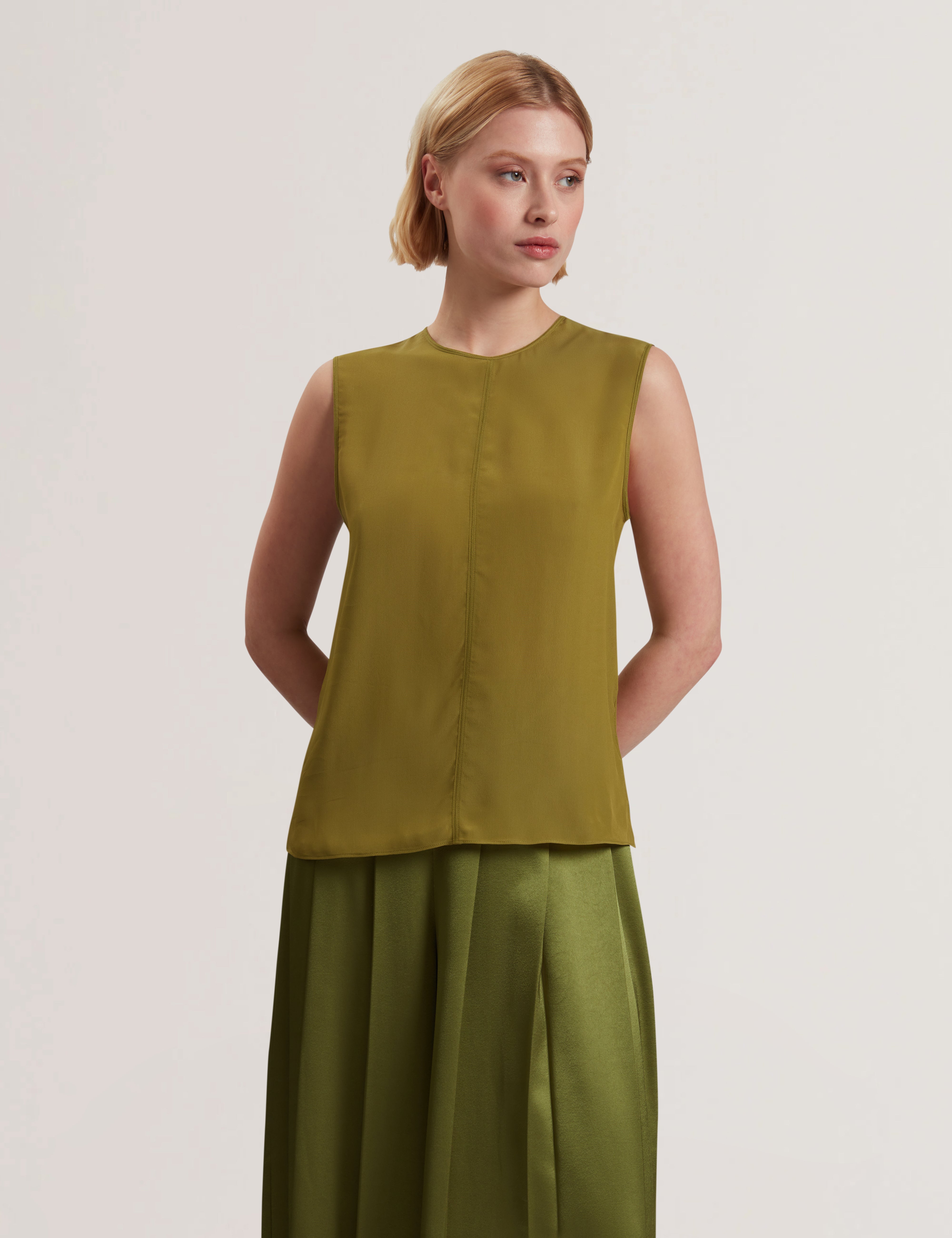 Shamra Silk Tank Top With Contrast Stitch Mid-Green