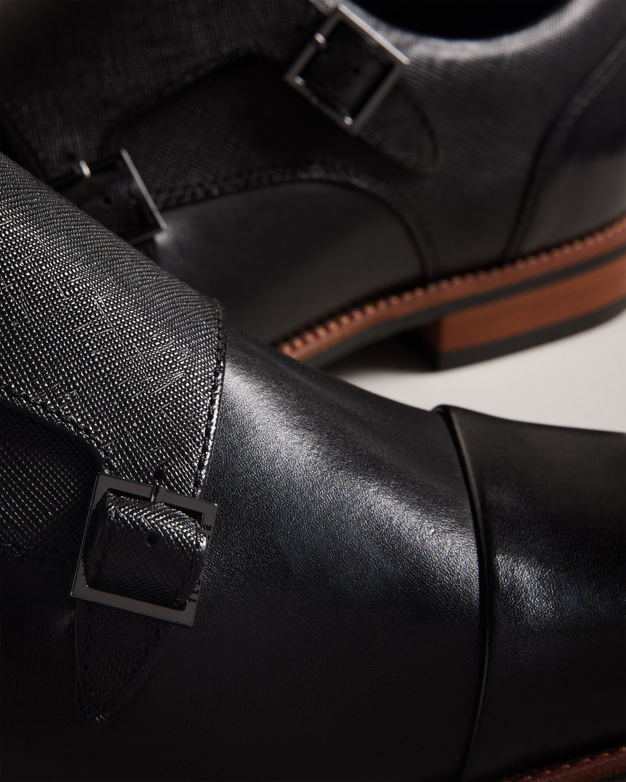 حذاء أليكوت دبل مونك الرسمي باللون الأسود