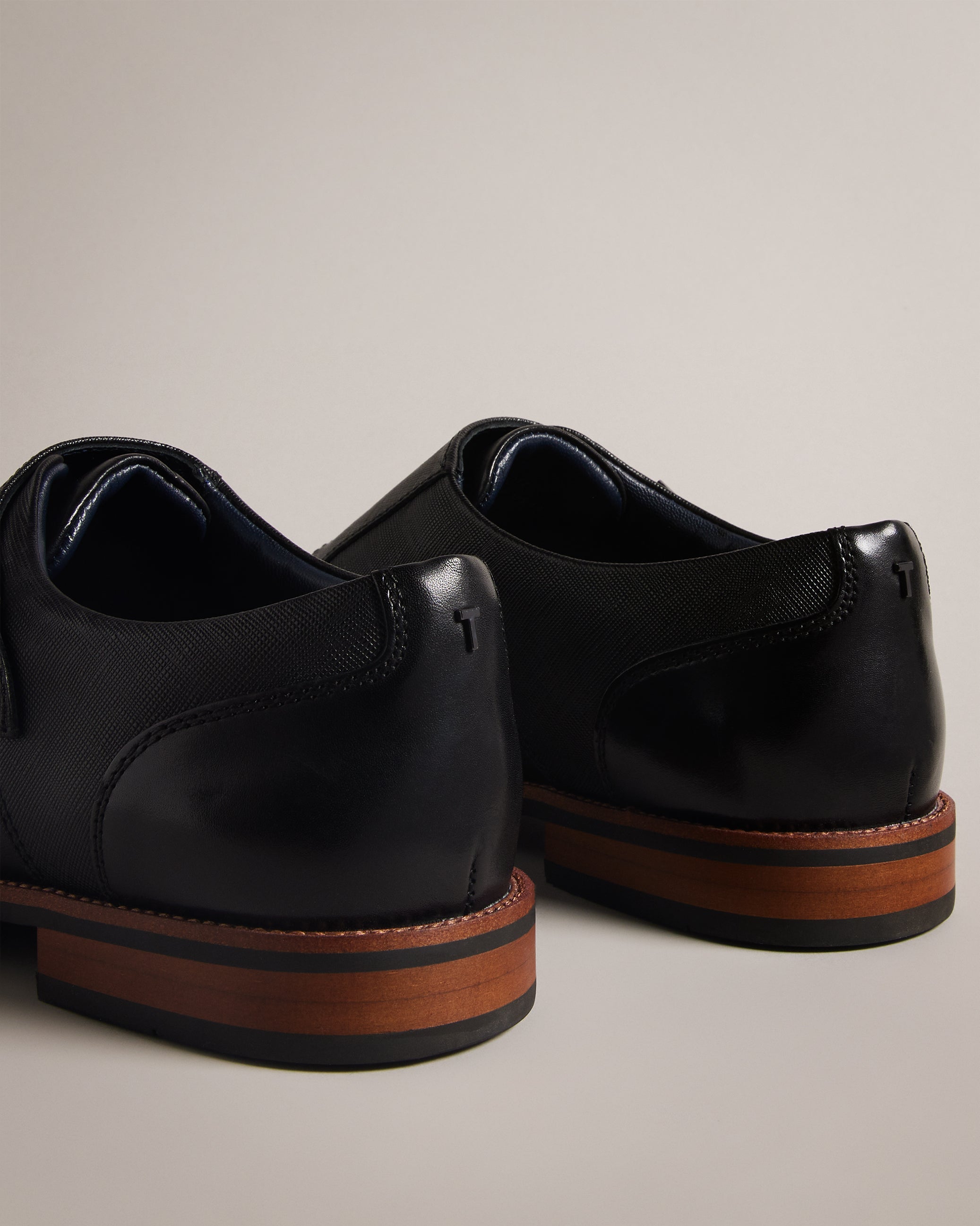 حذاء أليكوت دبل مونك الرسمي باللون الأسود