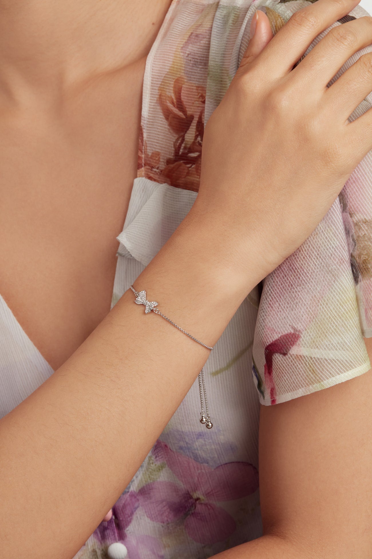 Barset Crystal Bow Adjustable Bracelet Silver