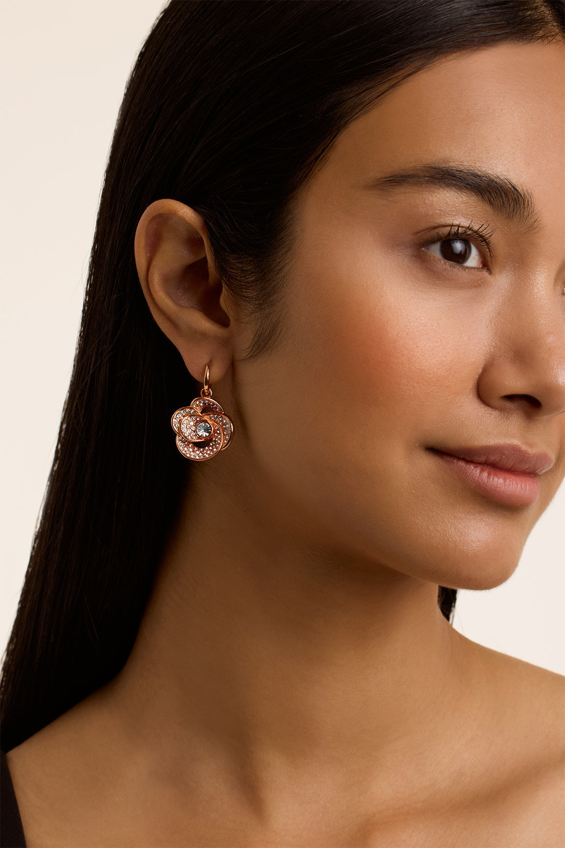 أقراط فلورنسا كريستال فلاور هوجي روزجد