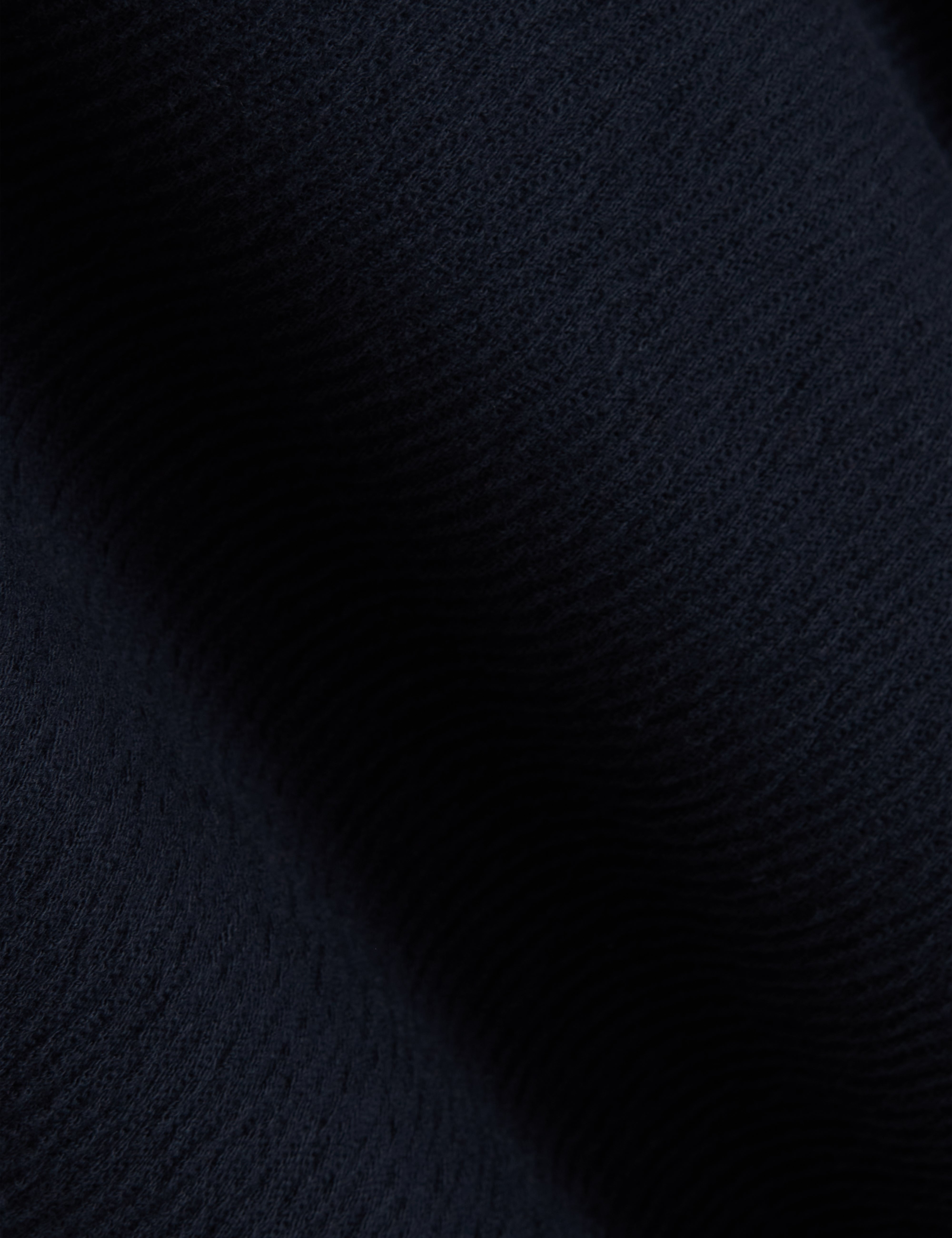 توماوس تيشيرت كحلي بقصة مريحة وأكمام قصيرة