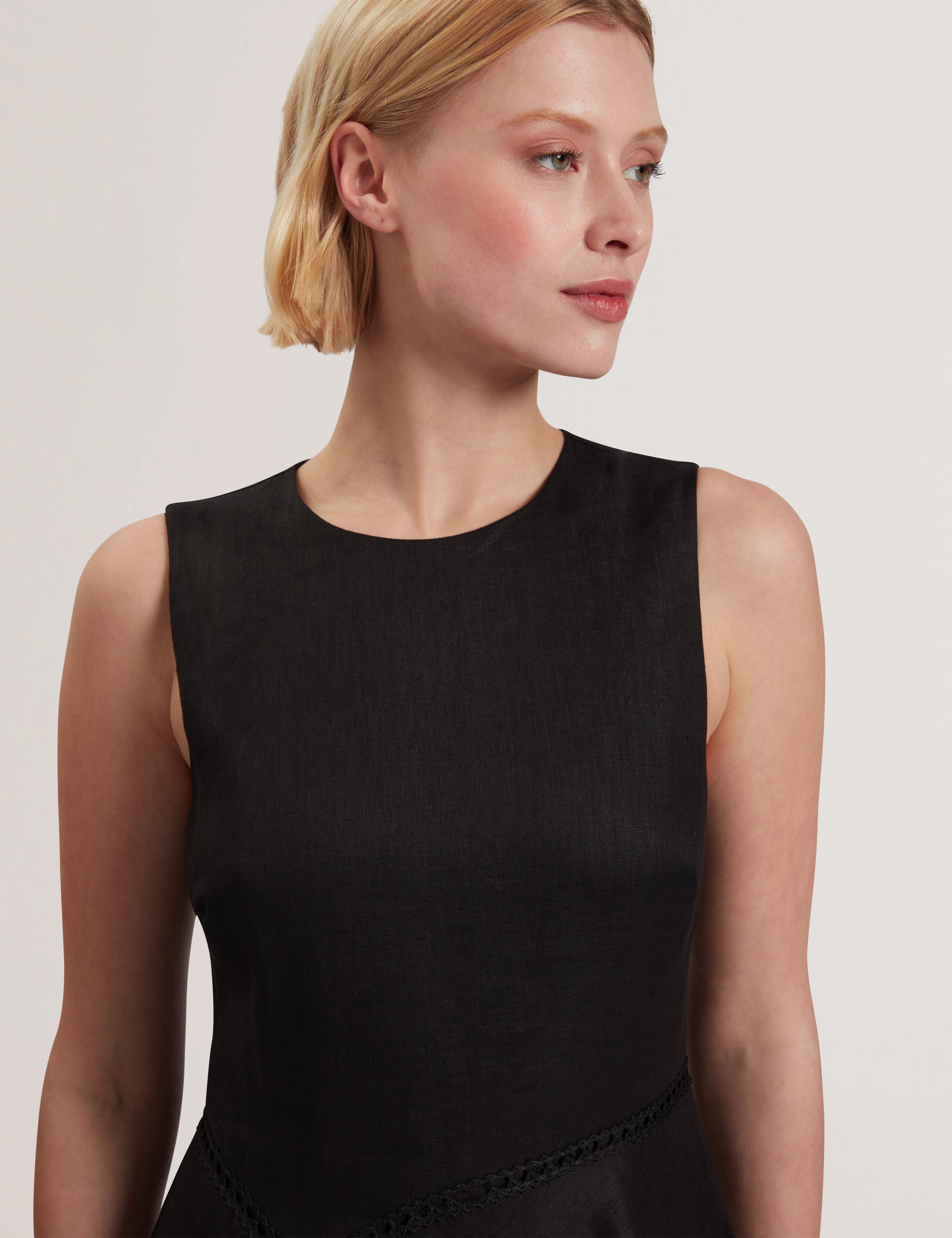 Uliaa Asymmetric Trim Detail Linen Midi Dress Black